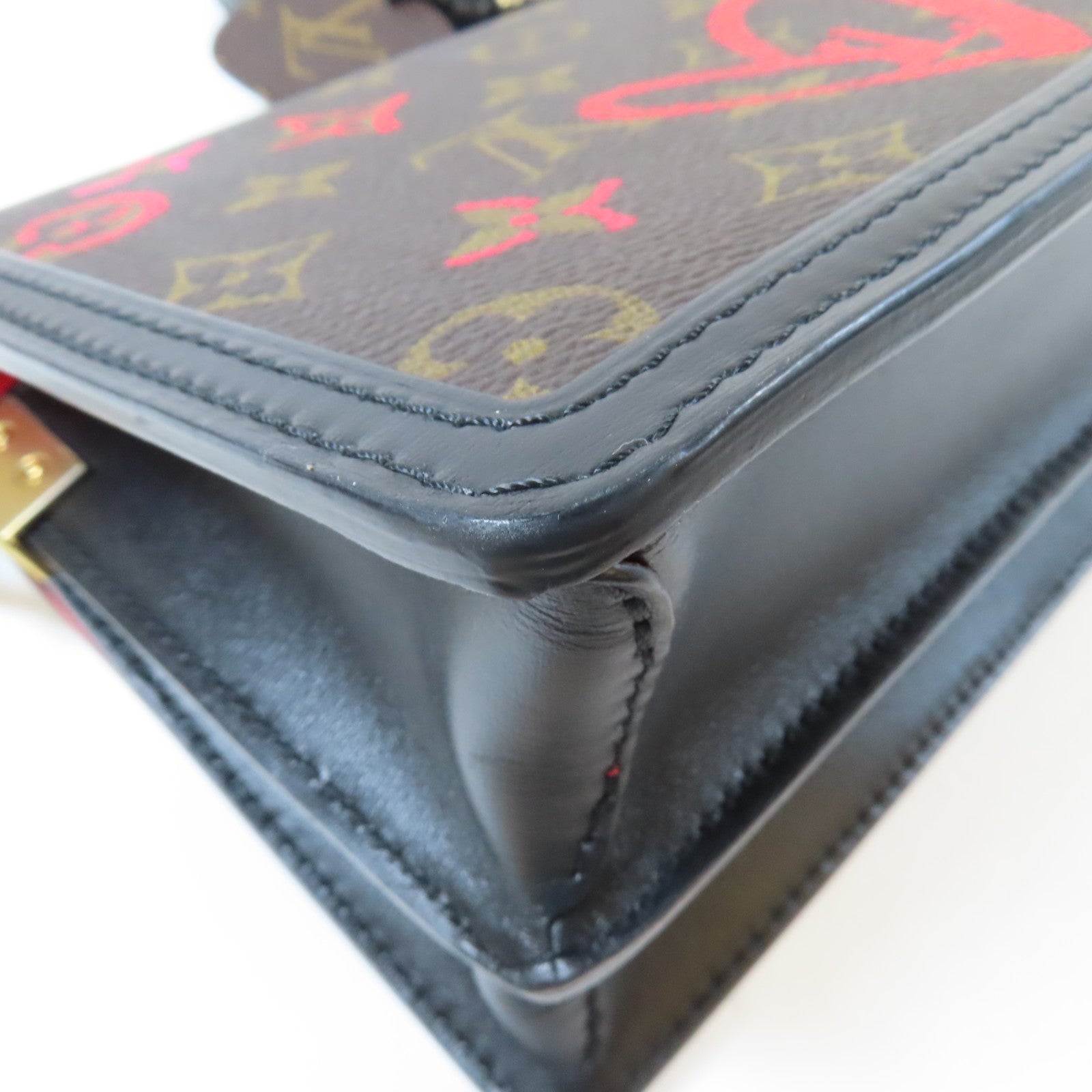 LOUIS VUITTON 【激減優惠】Monogram Fall In Love Dauphine金扣肩背袋黑色