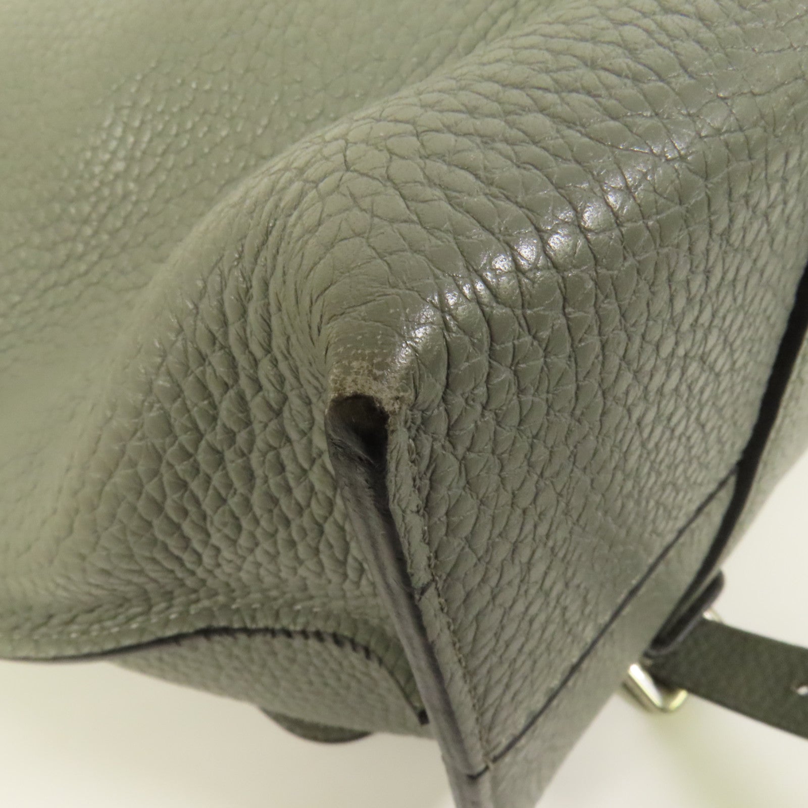 LOEWE 牛皮皮革Military Messenger銀扣肩背袋