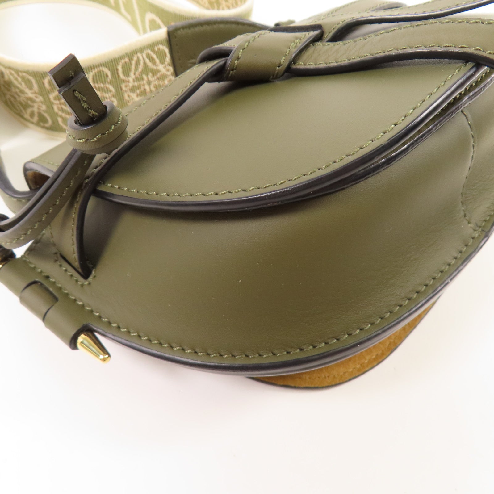LOEWE 牛皮皮革Mini Gate金扣肩背袋