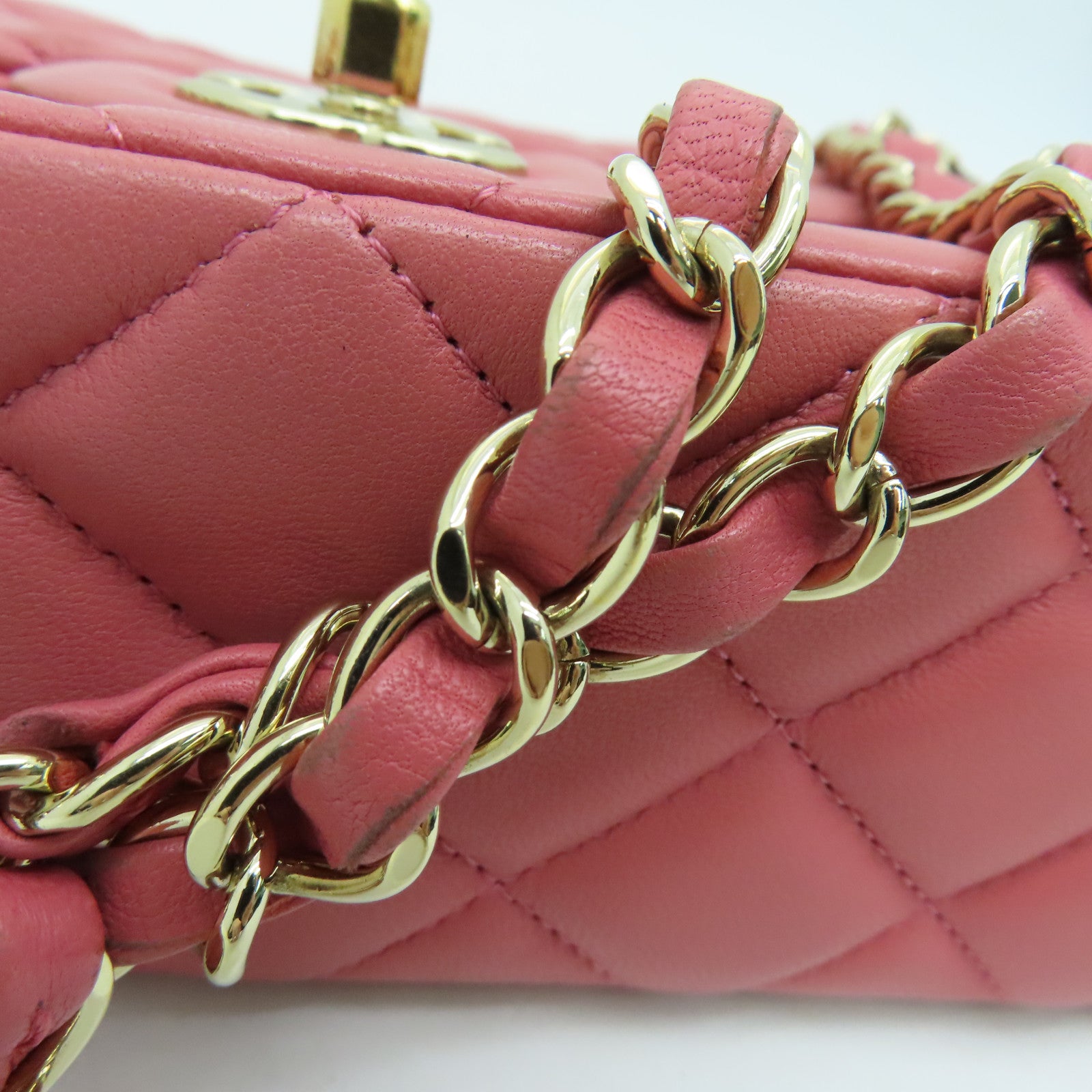 CHANEL 羊皮皮革Chain Shoulder链带肩背袋金扣粉红色