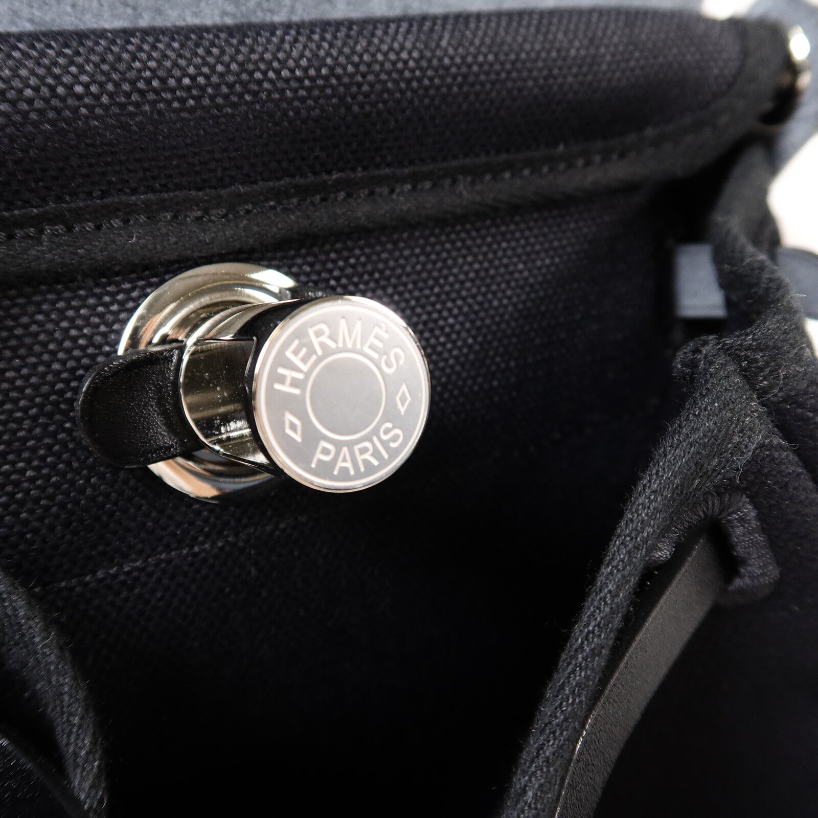 HERMES Toile H Mini Herbag肩背袋Noir