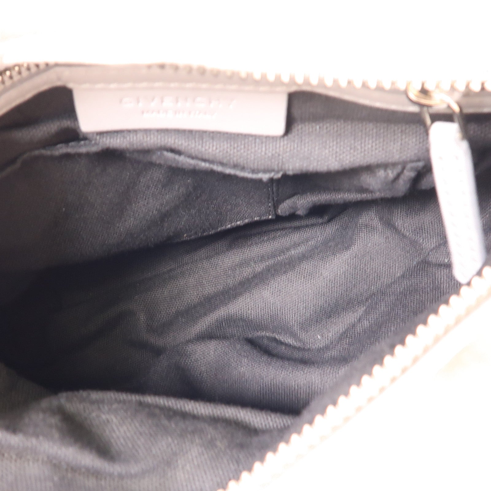 GIVENCHY 牛皮皮革Pandora銀扣肩背袋