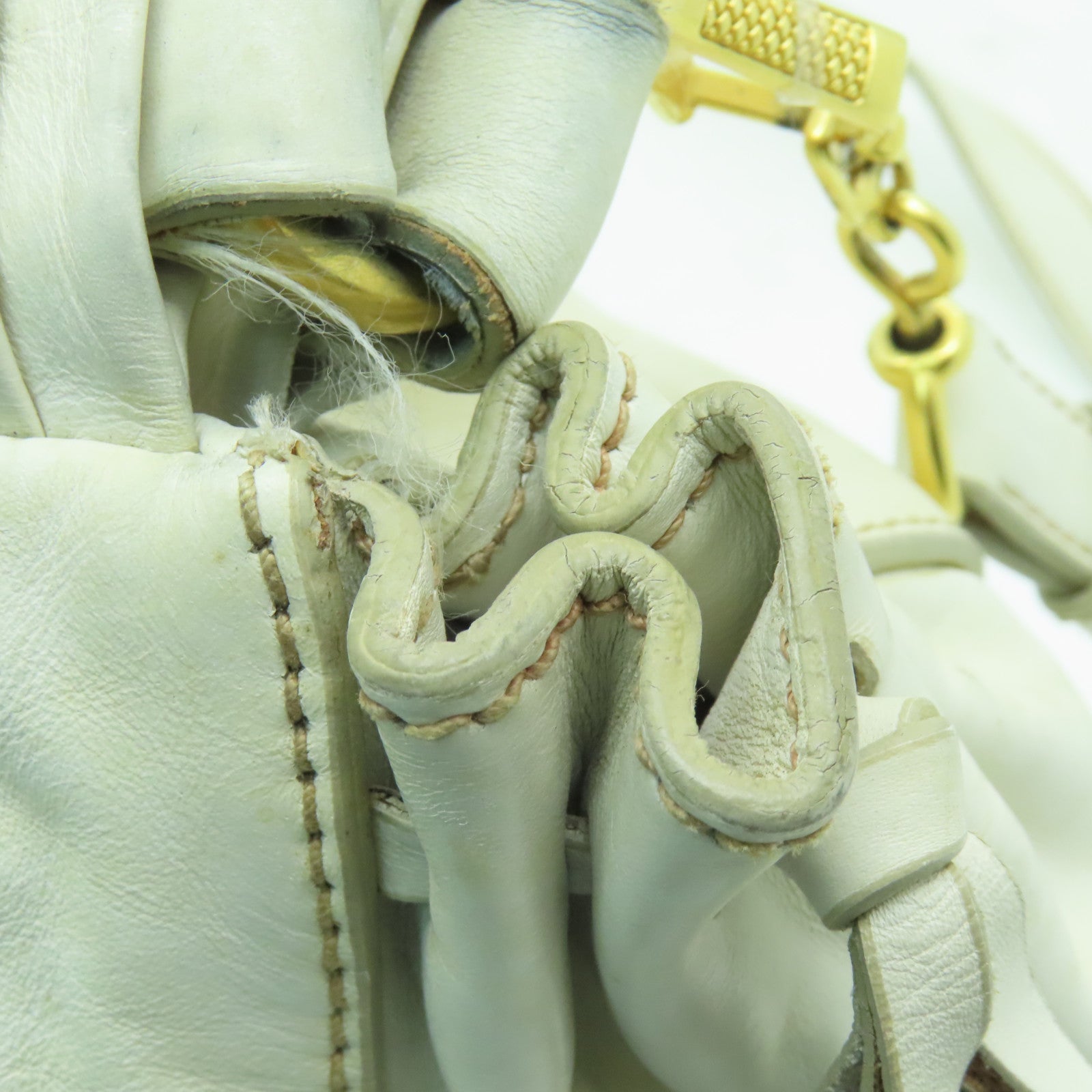 Miu Miu 牛皮皮革2 Way Shoulder金扣手挽肩背兩用袋白色