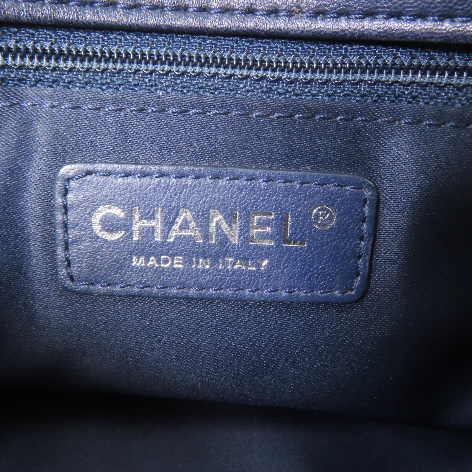 CHANEL 漆皮皮革Chain Shoulder Bag銀扣鏈帶肩背袋黑色