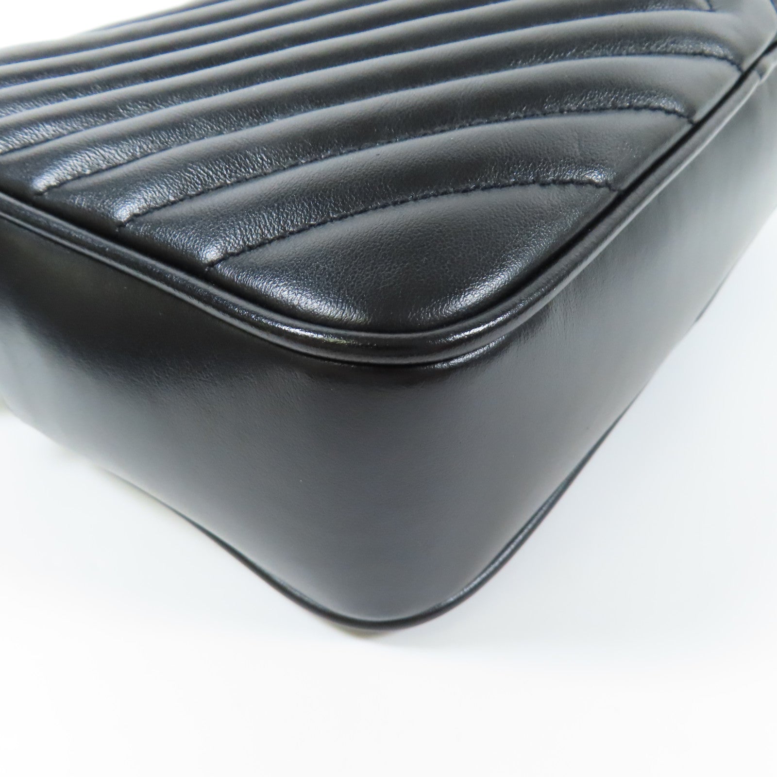 SAINT LAURENT 牛皮皮革Lou Camera金扣肩背袋