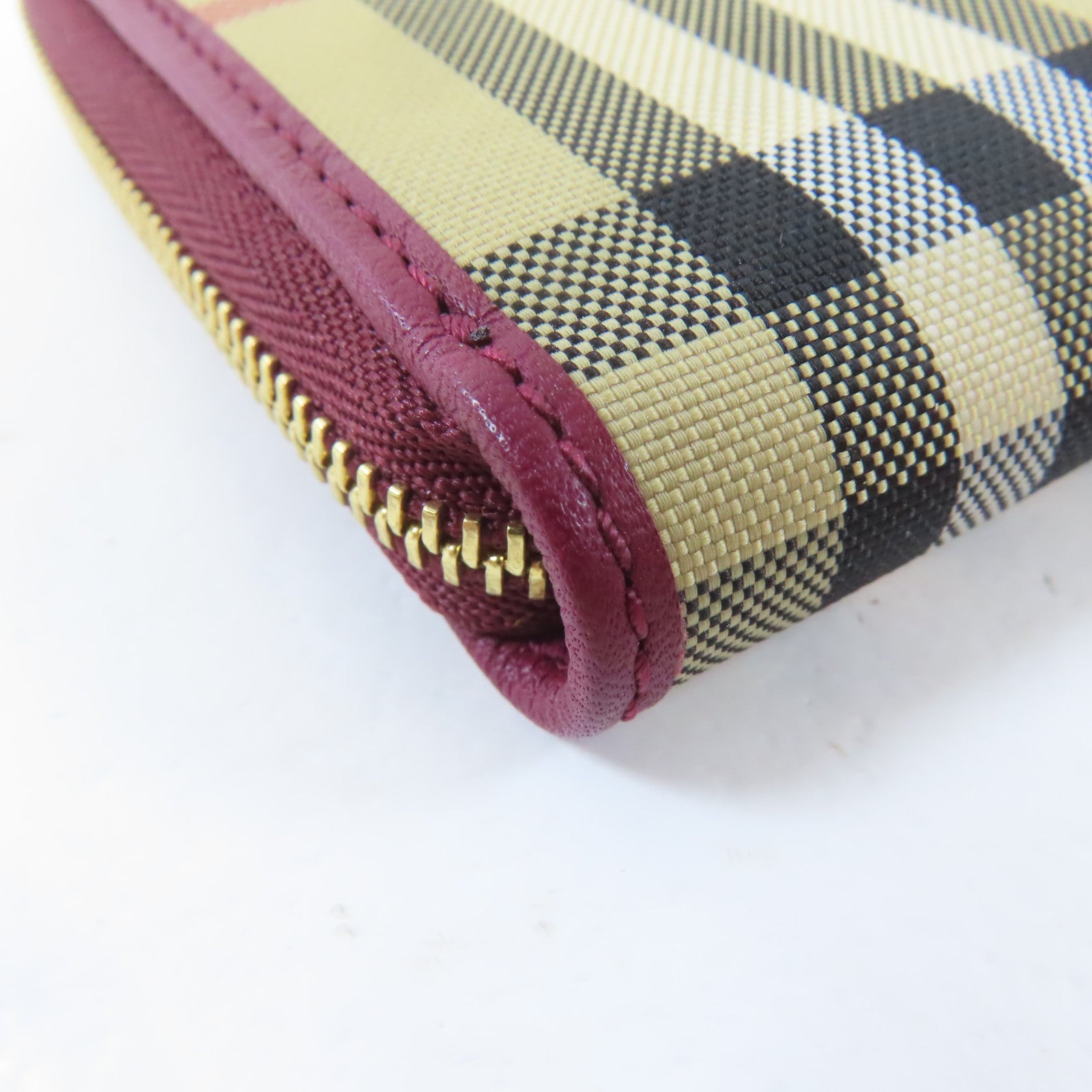 BURBERRY 帆布Zipper Wallet金扣錢包紅色