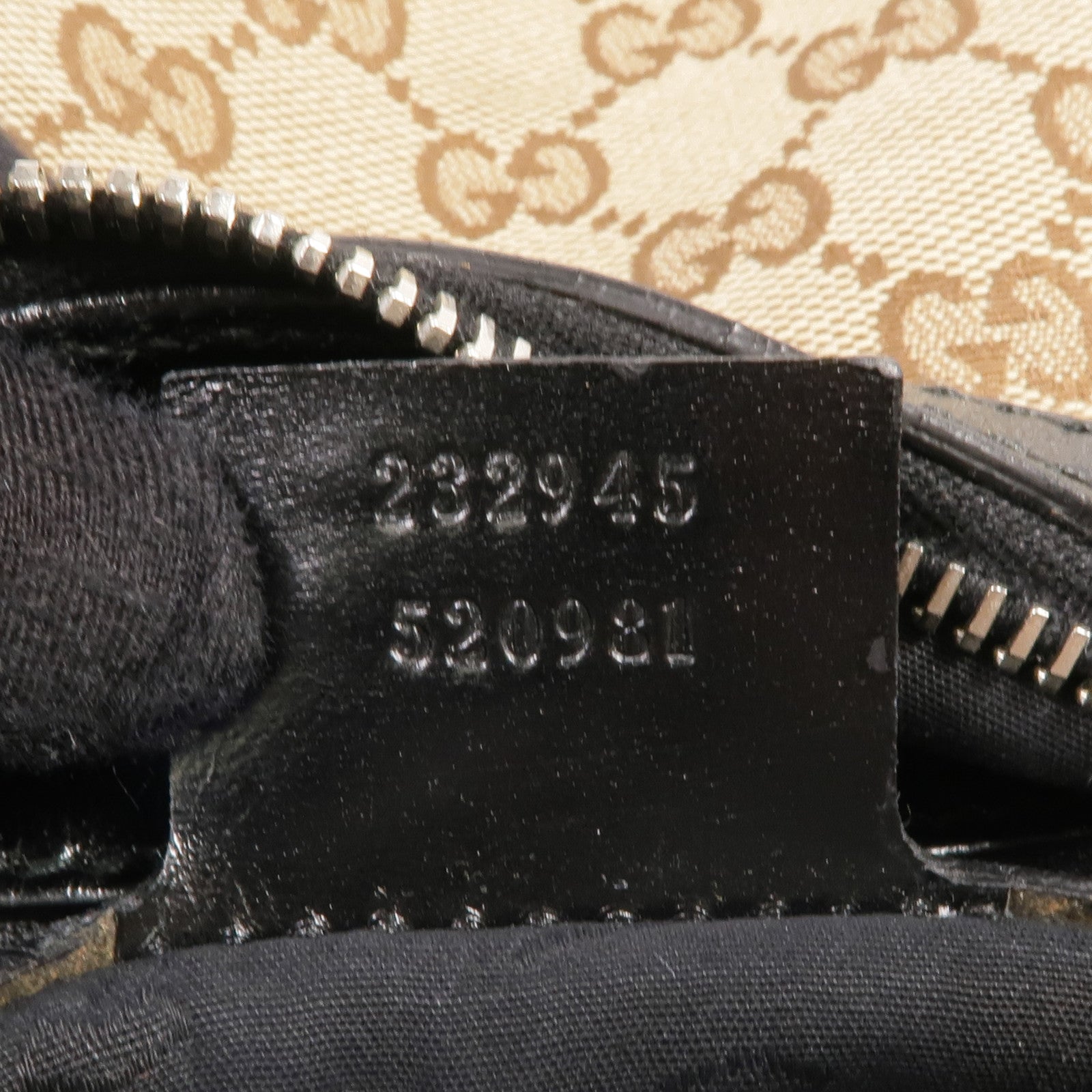 GUCCI 帆布GG Hobo Bag金扣肩背袋