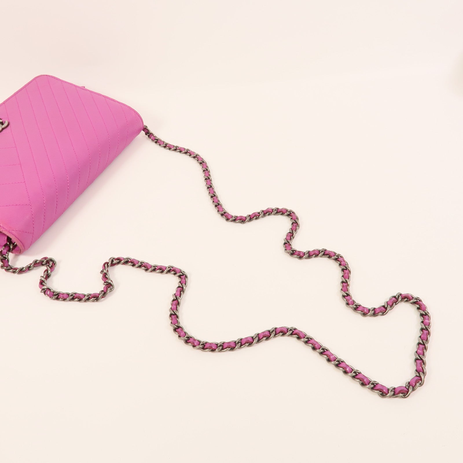 CHANEL 羊皮皮革WOC Wallet On Chain鏈帶肩背袋