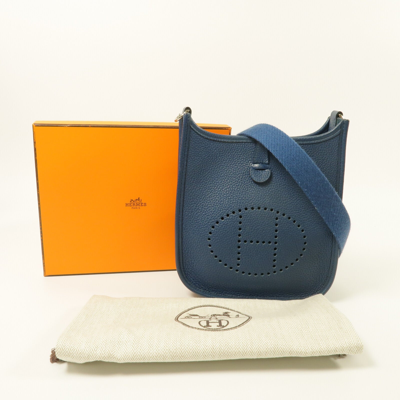 HERMES Clemence皮革Evelyne TPM肩背袋Bleu De Prusse