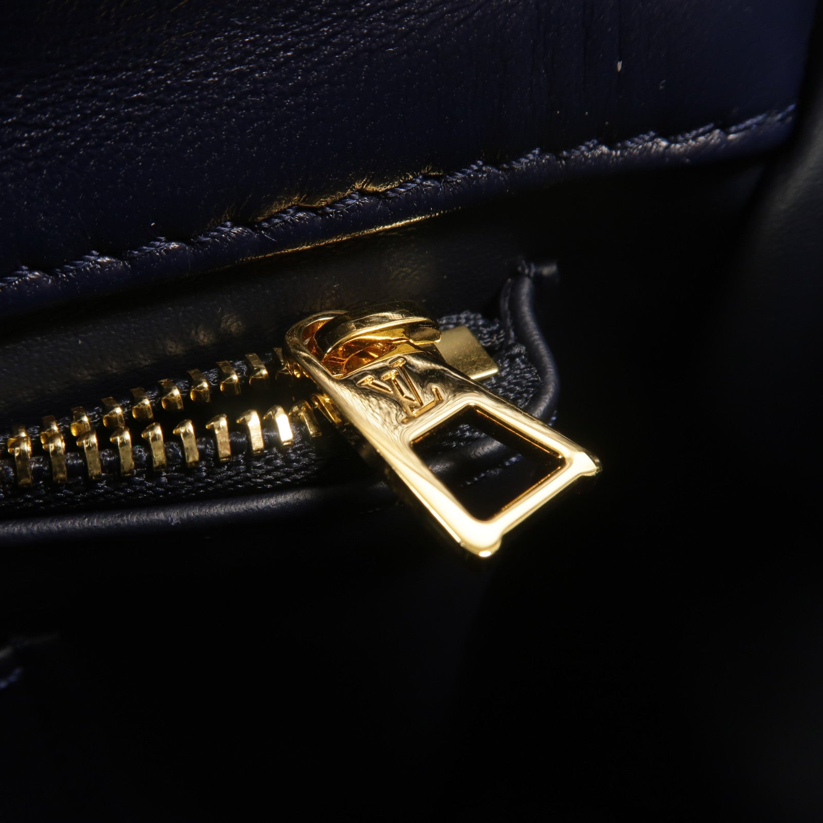 LOUIS VUITTON 羊皮皮革Go-14MM鏈帶手挽肩背兩用袋