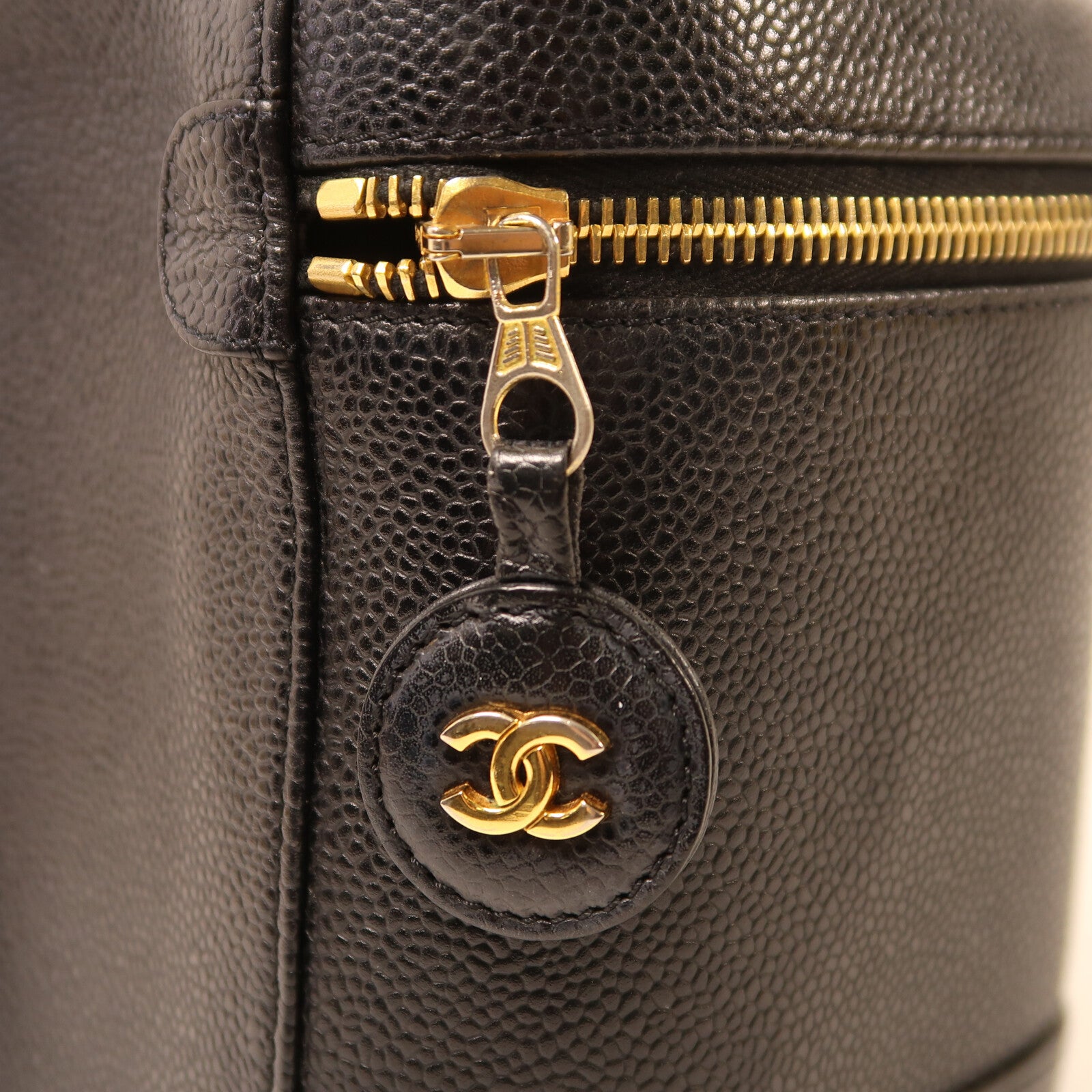 CHANEL 【激減優惠】牛皮皮革Vanity Case金扣手挽袋
