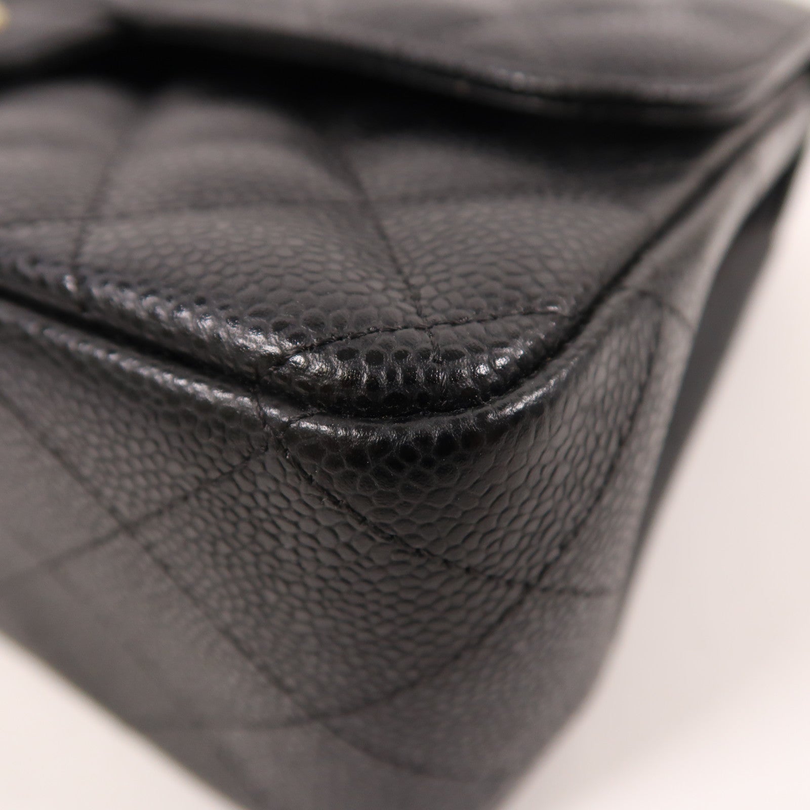 CHANEL 牛皮皮革Large Classic金扣鏈帶肩背袋