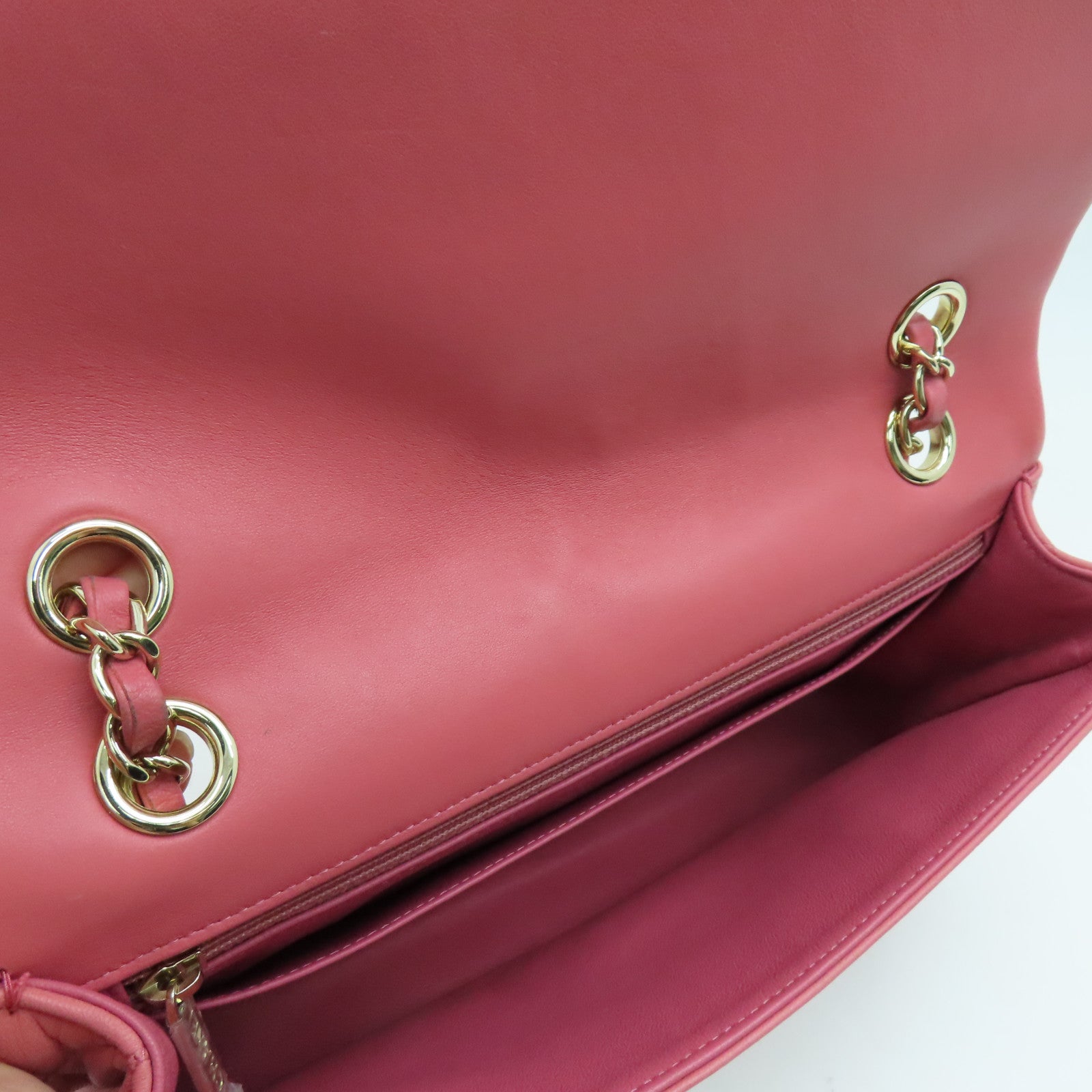 CHANEL 羊皮皮革Chain Shoulder链带肩背袋金扣粉红色
