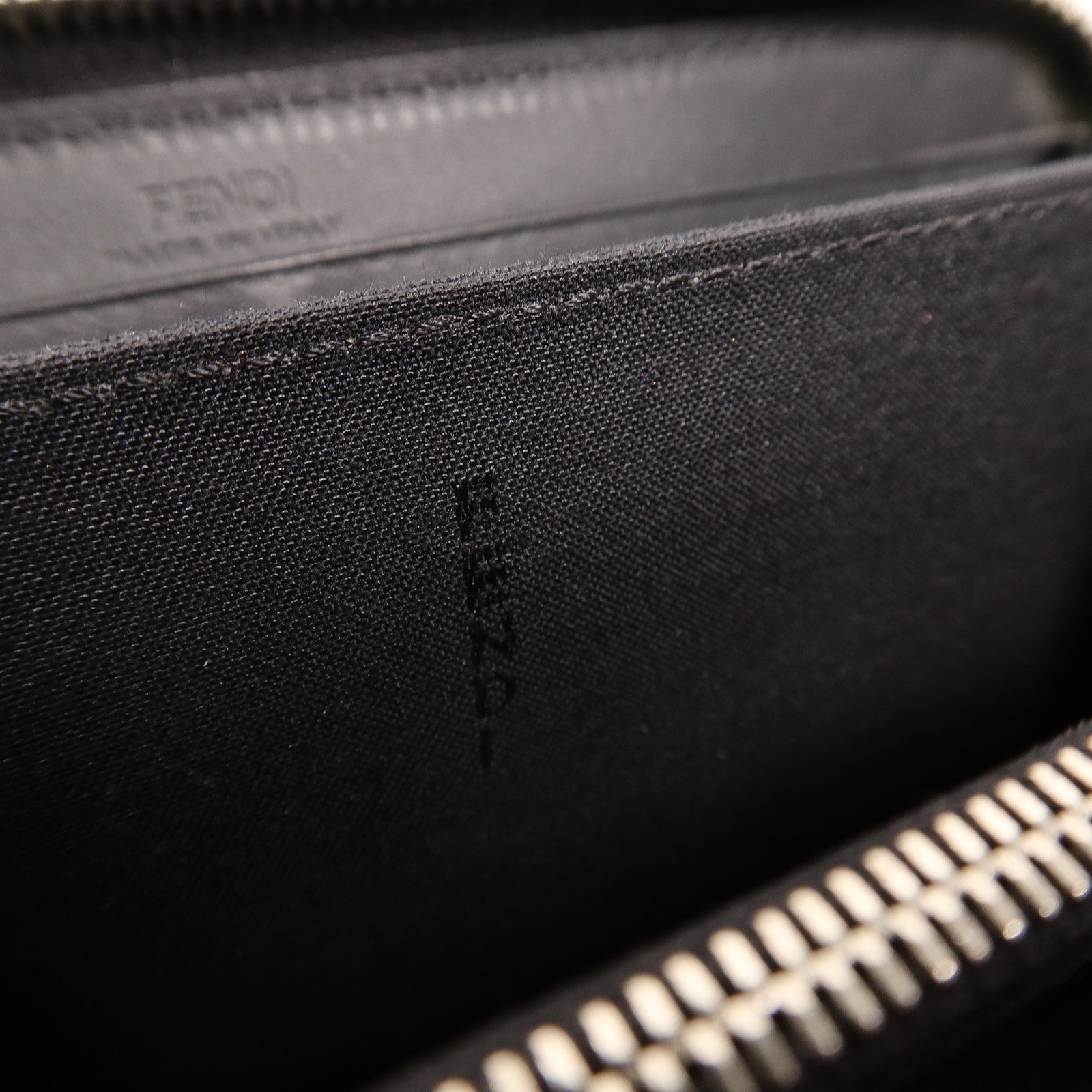FENDI 牛皮皮革Long wallet長錢包