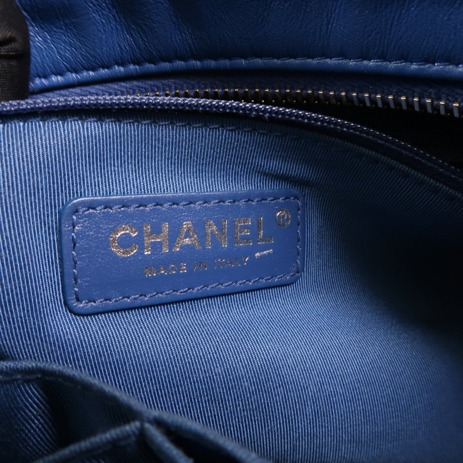 CHANEL 牛皮皮革Gabrielle Hobo Bag金扣鏈帶肩背袋