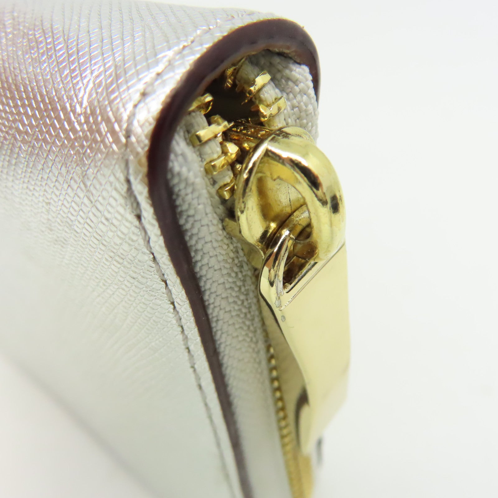 Kate Spade 【激減優惠】牛皮皮革Round Long Wallet拉鏈長錢包銀色