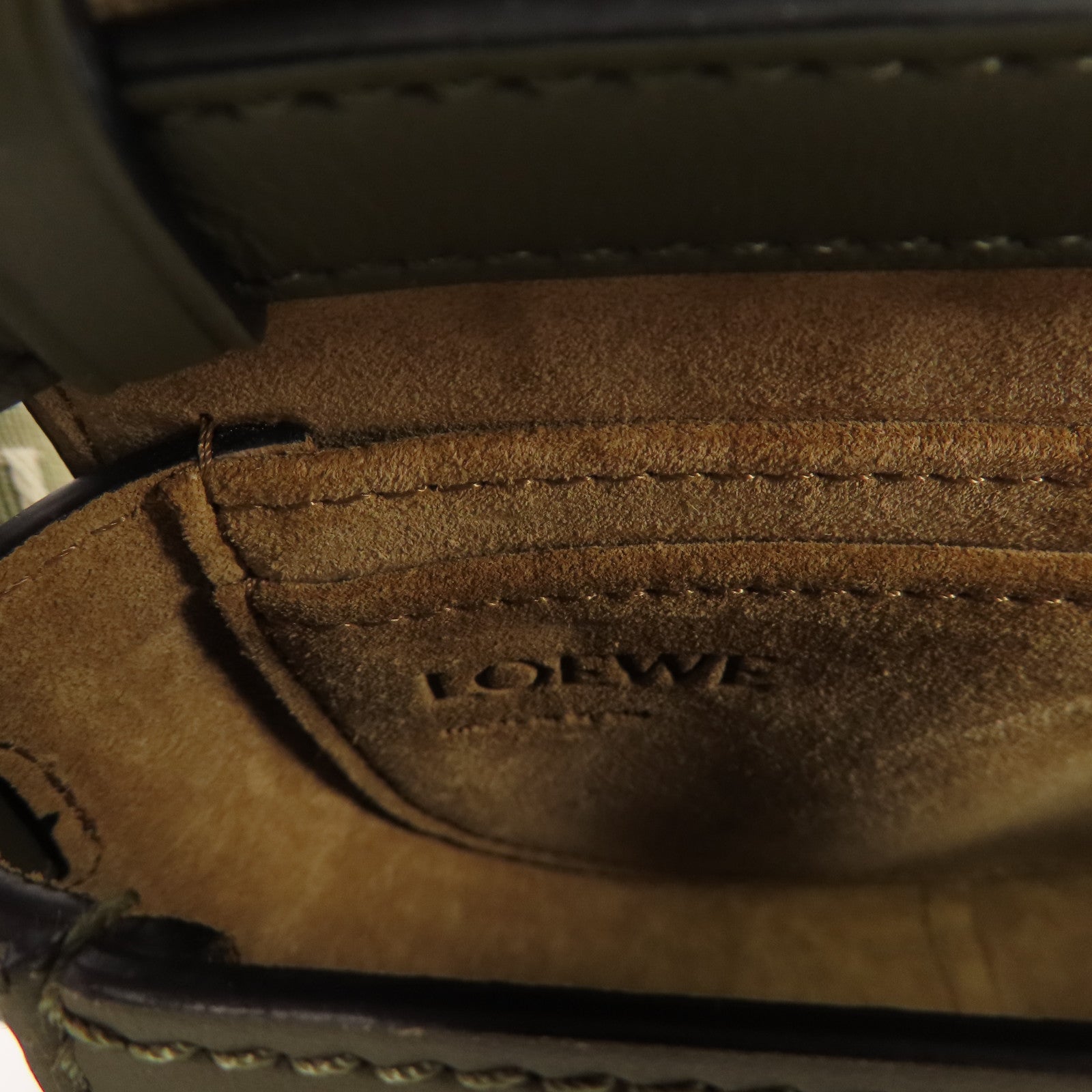 LOEWE 牛皮皮革Mini Gate金扣肩背袋