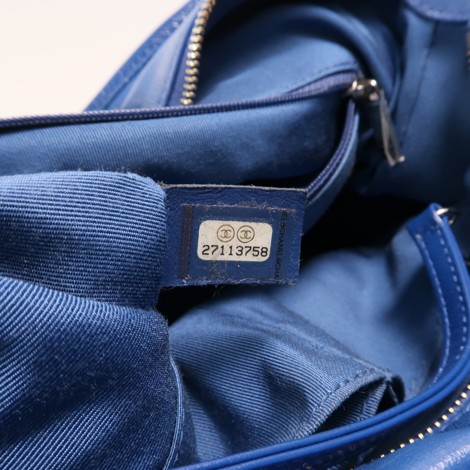 CHANEL 牛皮皮革Gabrielle Hobo Bag金扣鏈帶肩背袋
