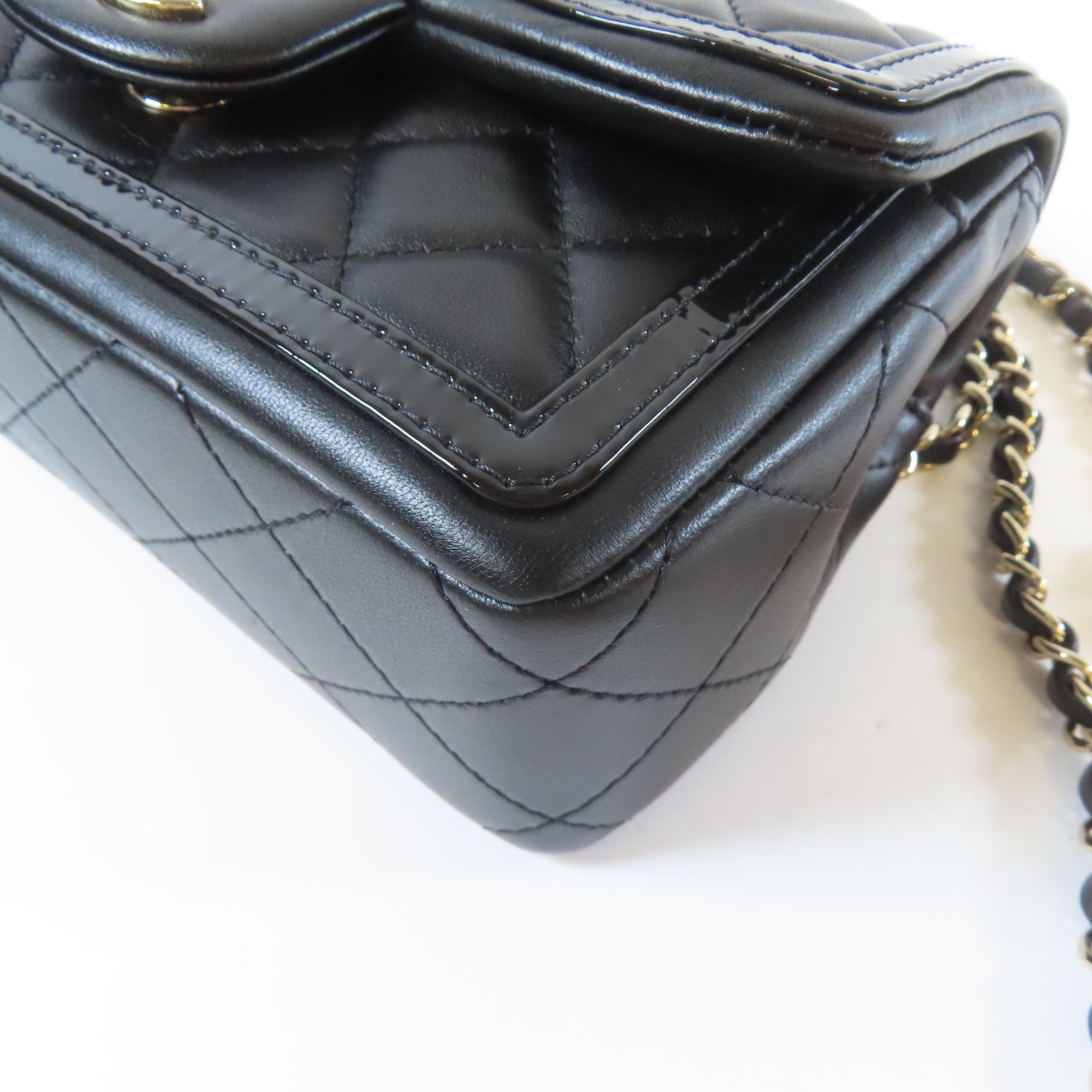 CHANEL 菱格羊皮皮革Chain Shoulder銀扣鏈帶肩背袋黑色