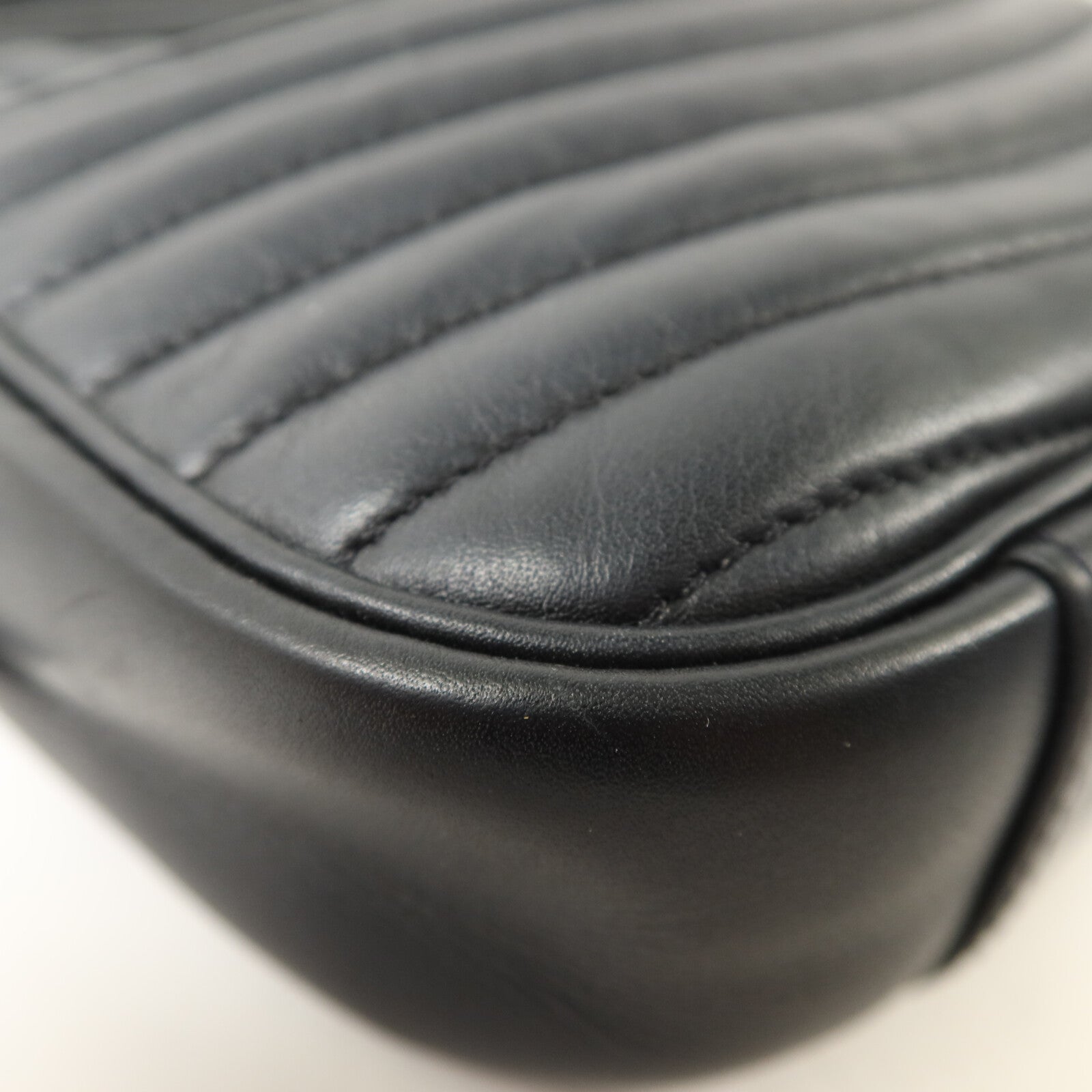 LOUIS VUITTON 牛皮皮革New Wave Camera Bag鏈帶肩背袋