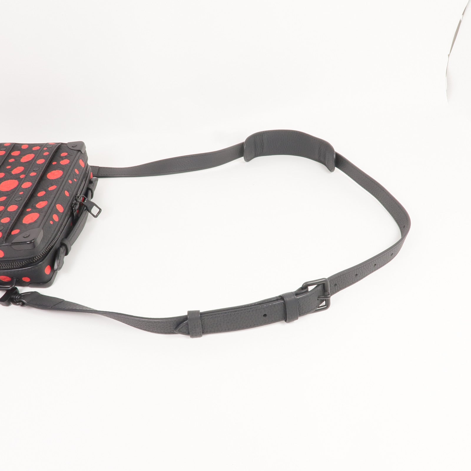 LOUIS VUITTON Monogram Taurillon LV x YK Soft Trunk手挽肩背兩用袋