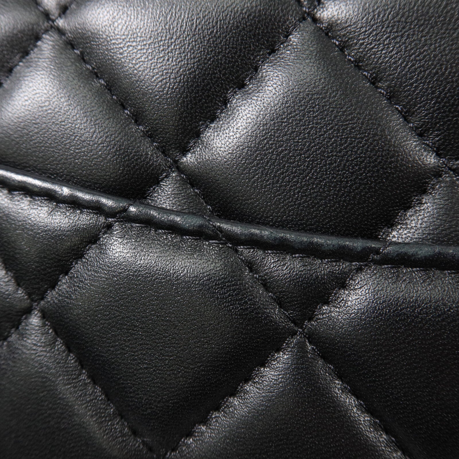 CHANEL 羊皮皮革Wallet On Chain With Gold Ball鏈帶肩背袋
