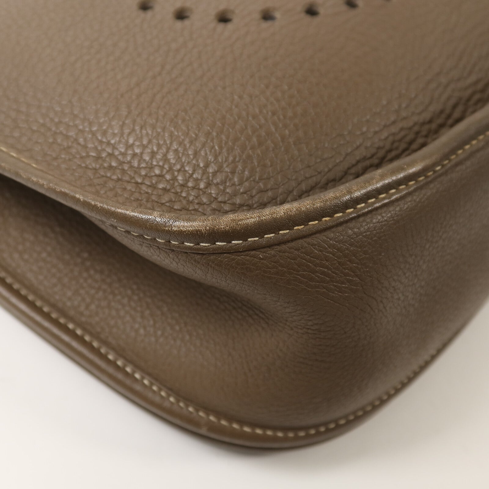 HERMES Clemence皮革Evelyne PM肩背袋Etoupe