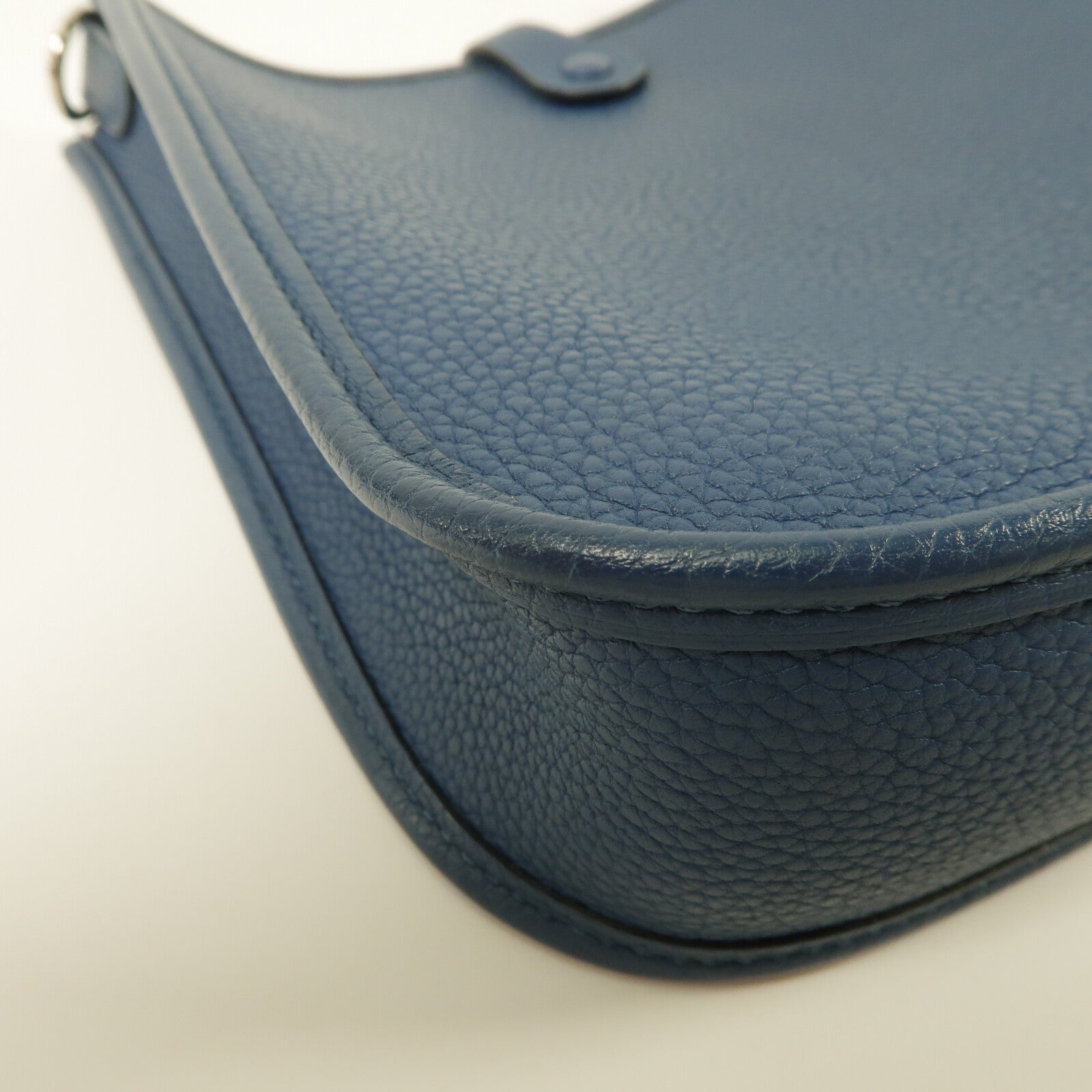HERMES Clemence皮革Evelyne TPM肩背袋Bleu De Prusse