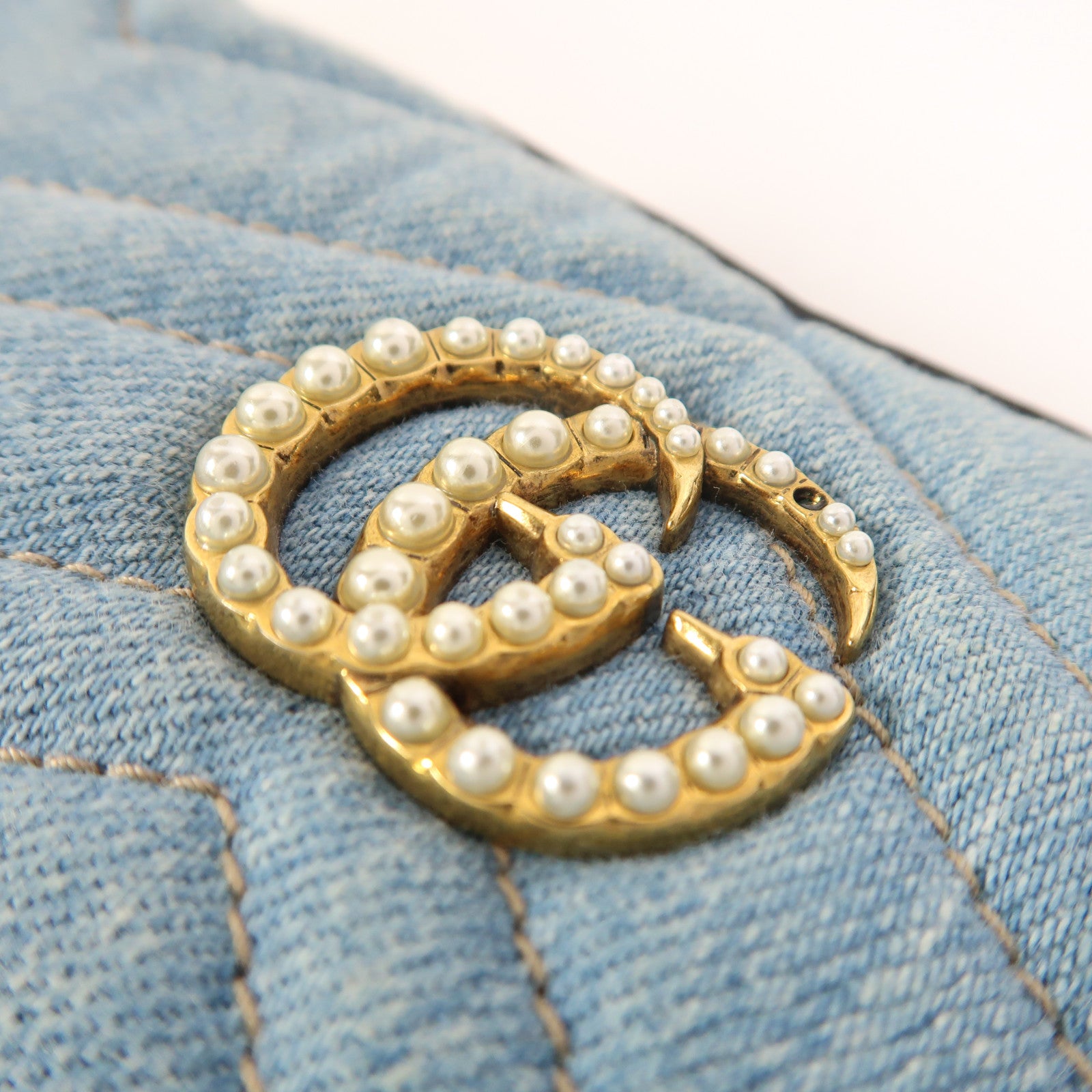 GUCCI 牛仔布Pouch金扣手拿包