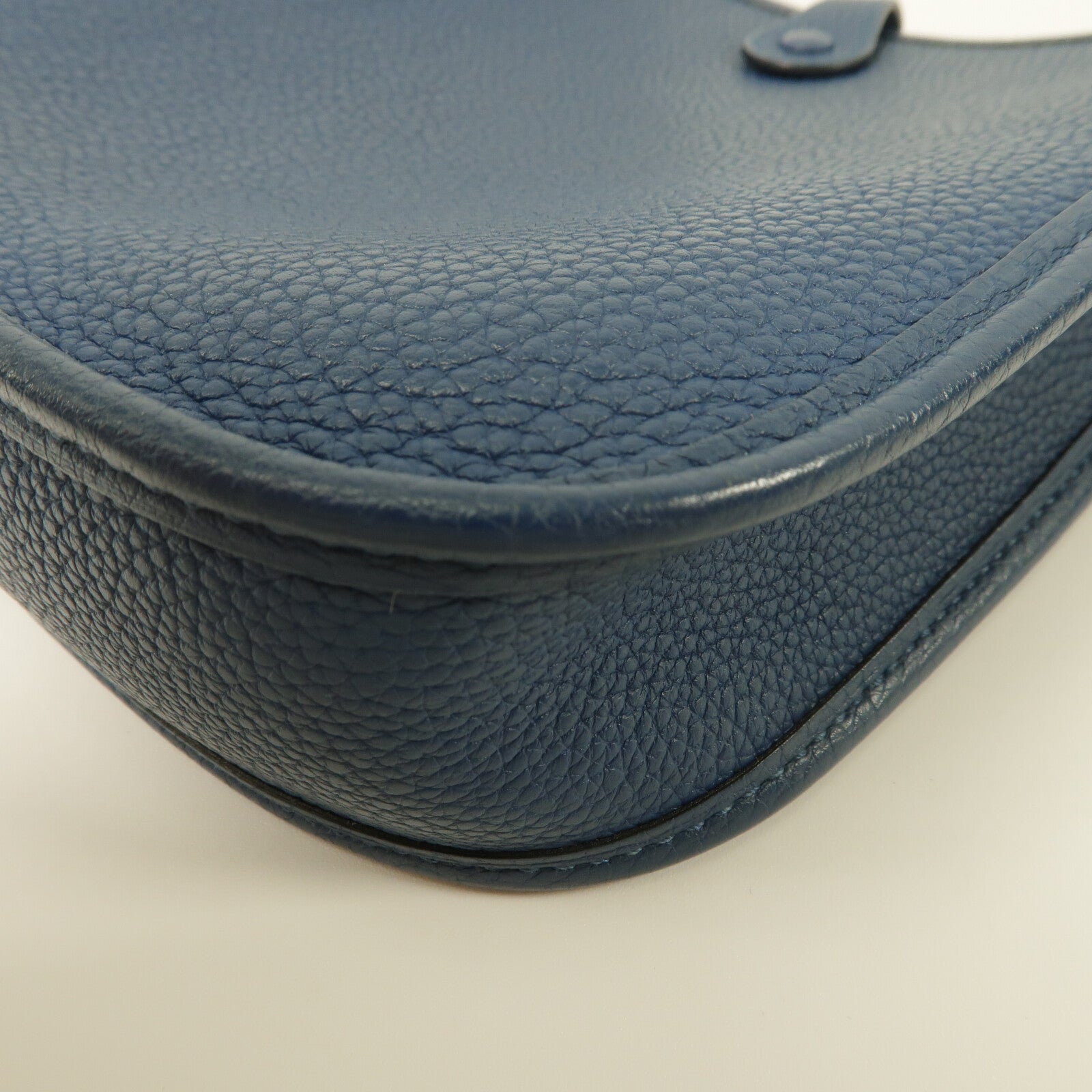 HERMES Clemence皮革Evelyne TPM肩背袋Bleu De Prusse