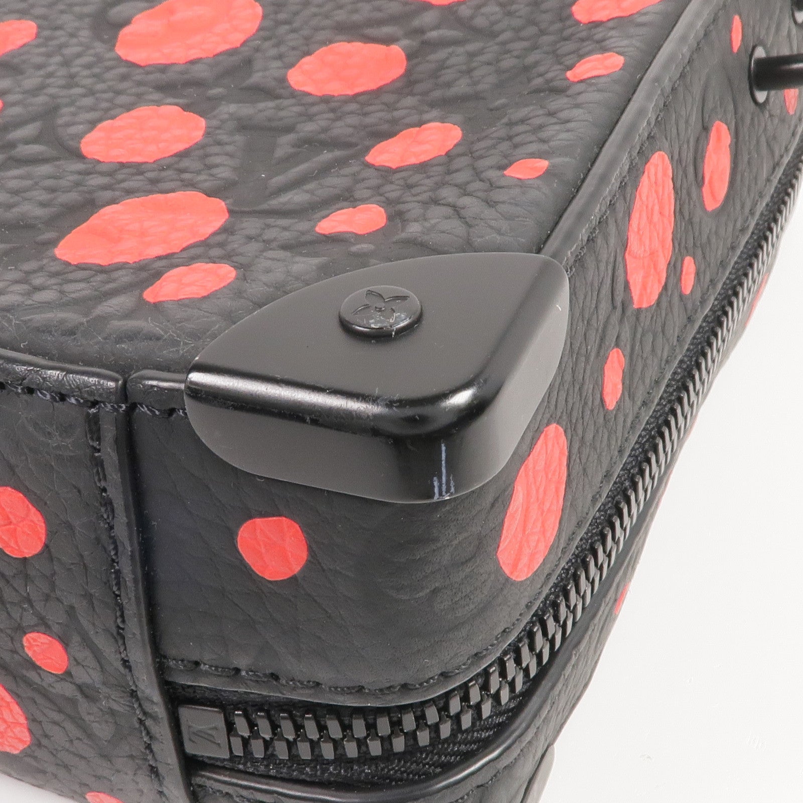 LOUIS VUITTON Monogram Taurillon LV x YK Soft Trunk手挽肩背兩用袋