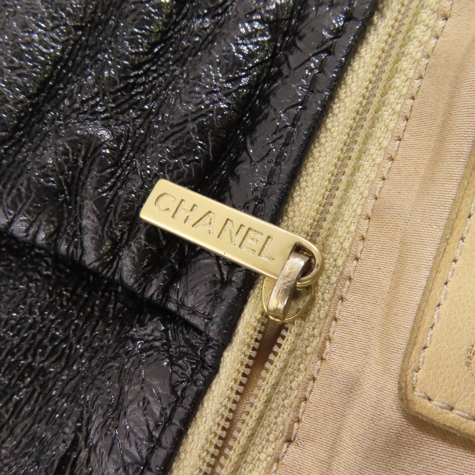 CHANEL 皮革Chain Shoulder金扣鏈帶肩背袋