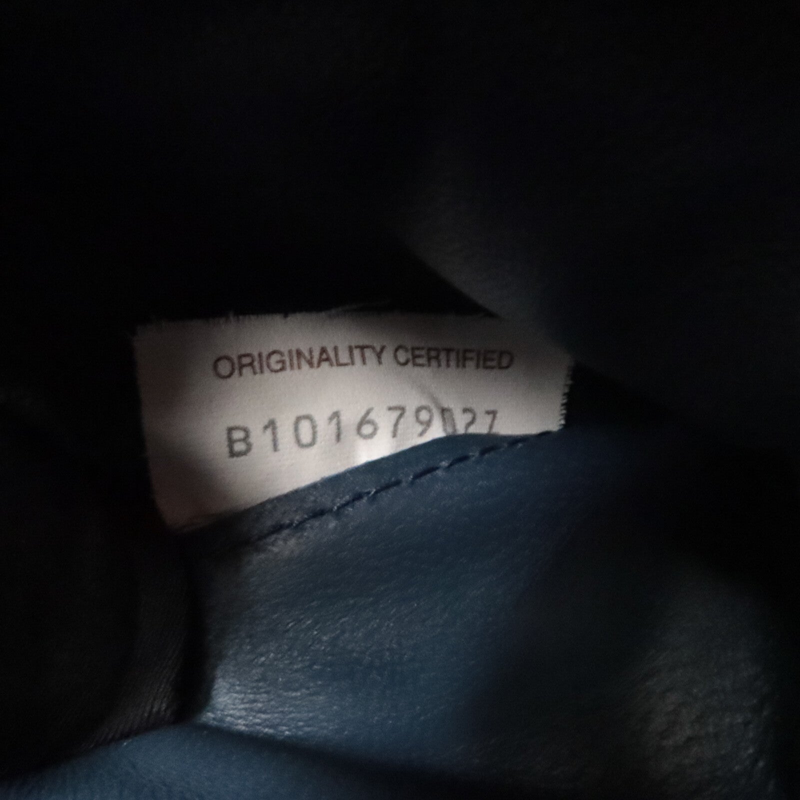 BOTTEGA VENETA 羊皮皮革Padded Cassette肩背袋