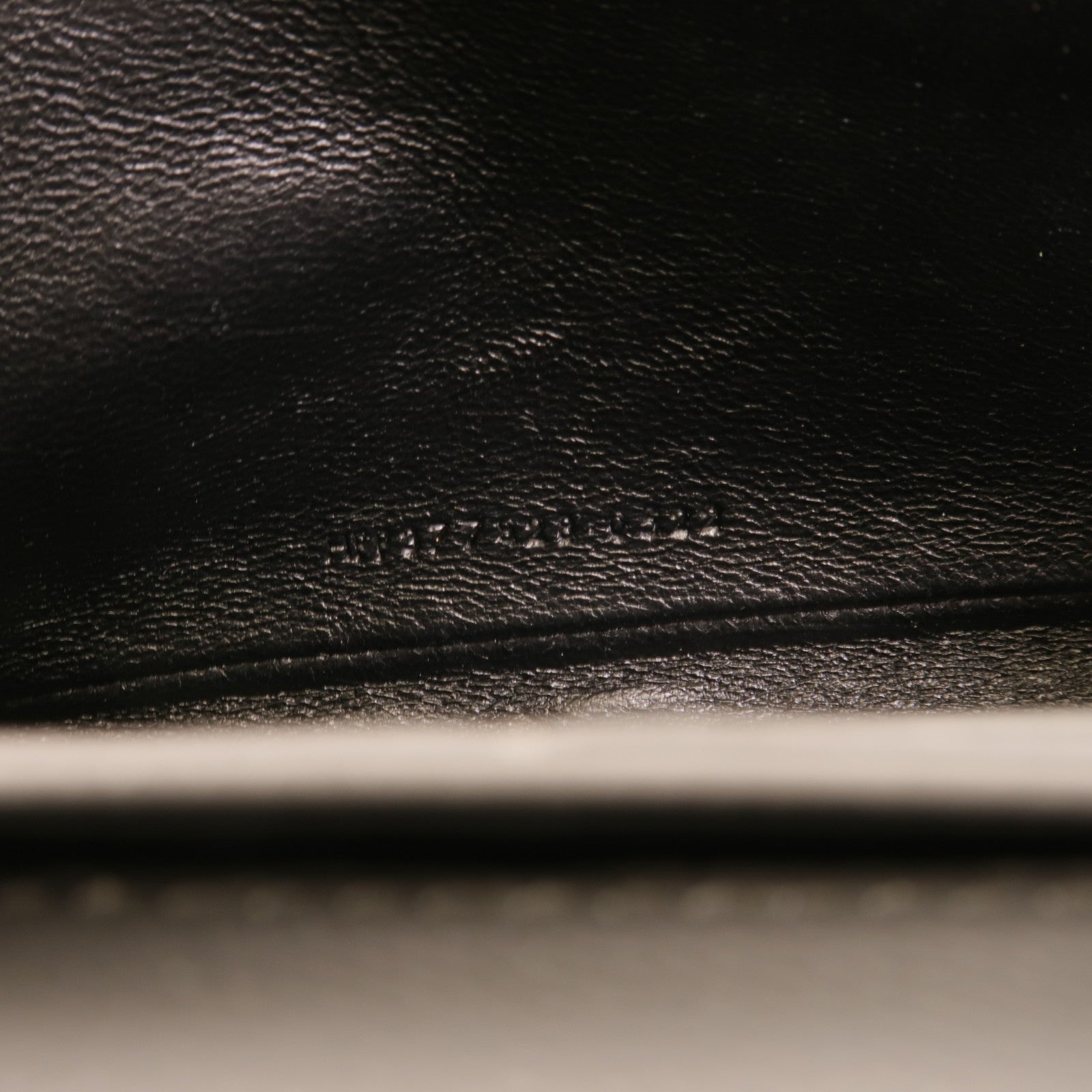 SAINT LAURENT 牛皮皮革Cassandre Envelope肩背袋