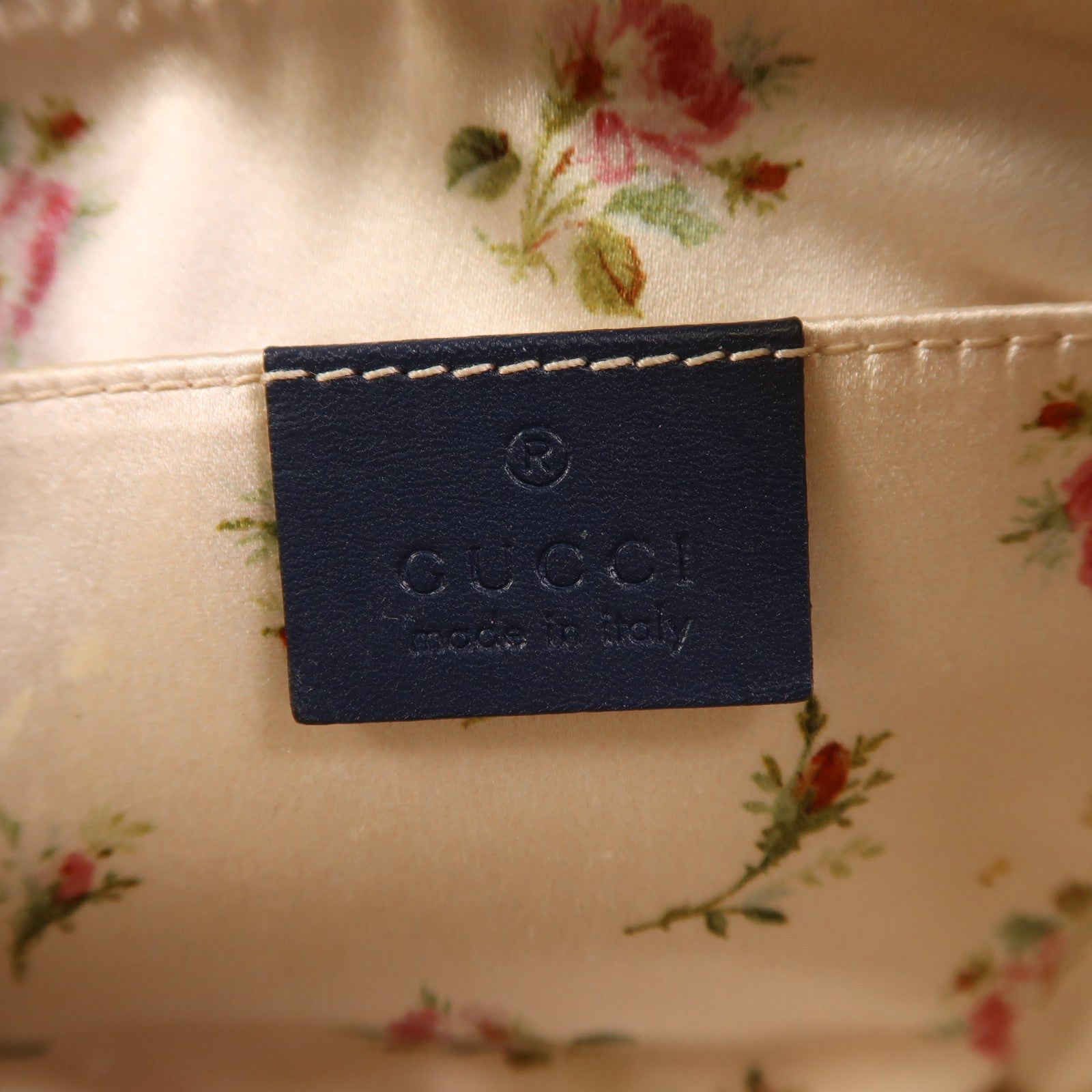 GUCCI 牛仔布Pouch金扣手拿包