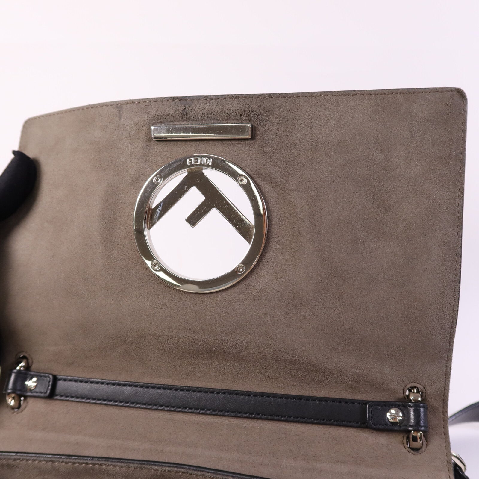 FENDI 牛皮皮革Kan I肩背袋