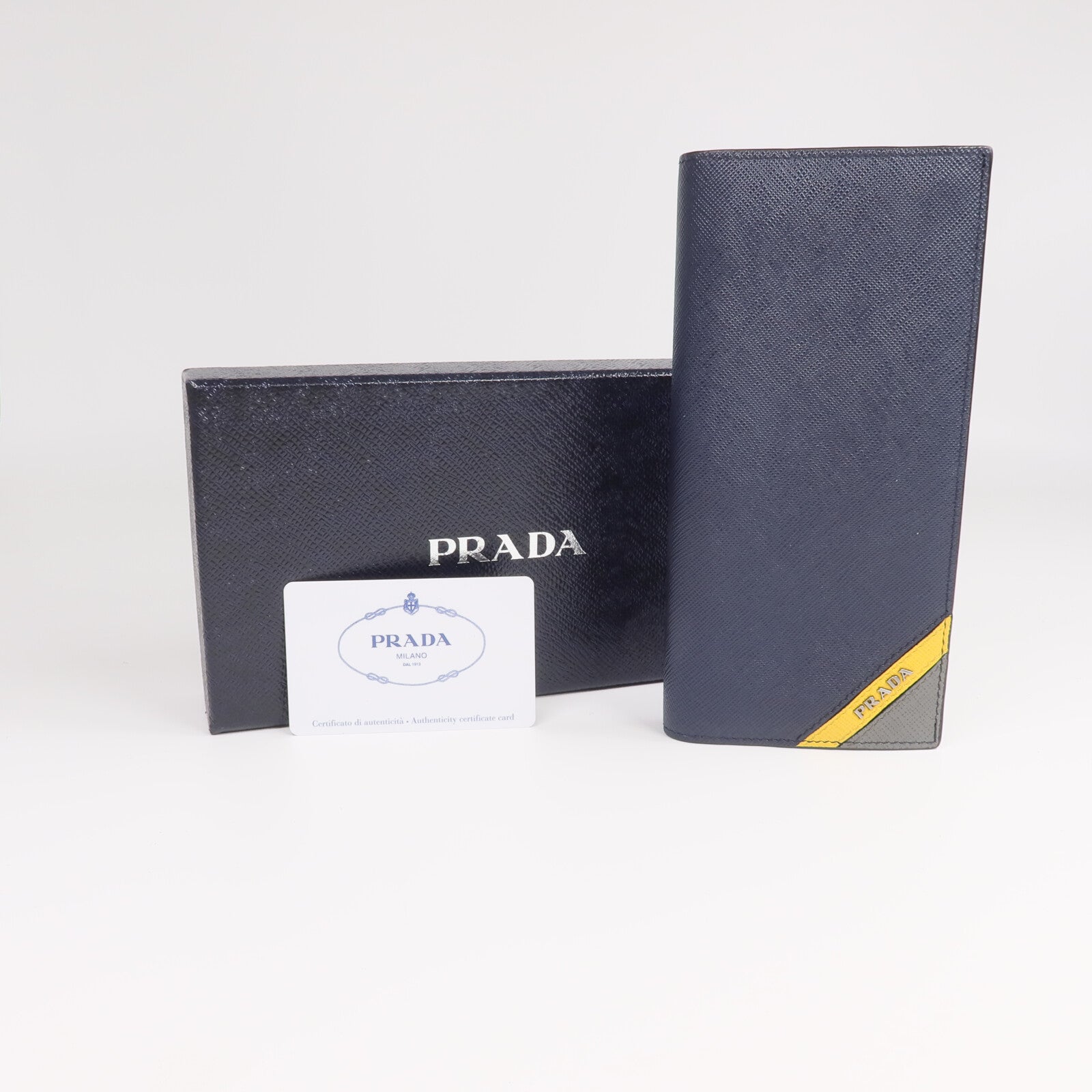 PRADA 【激減優惠】Saffiano皮革Long Wallet銀扣長錢包