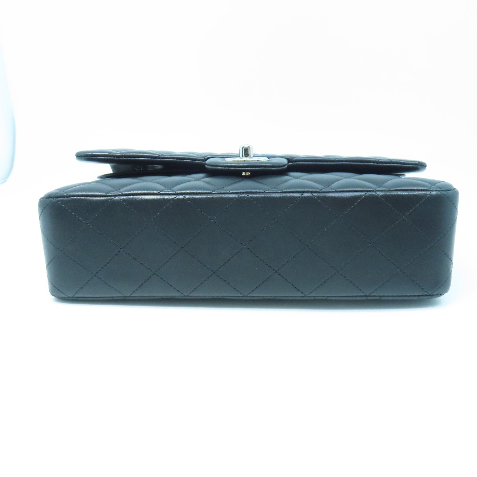 CHANEL 【激減優惠】菱格羊皮皮革Classic 25銀扣肩背袋黑色
