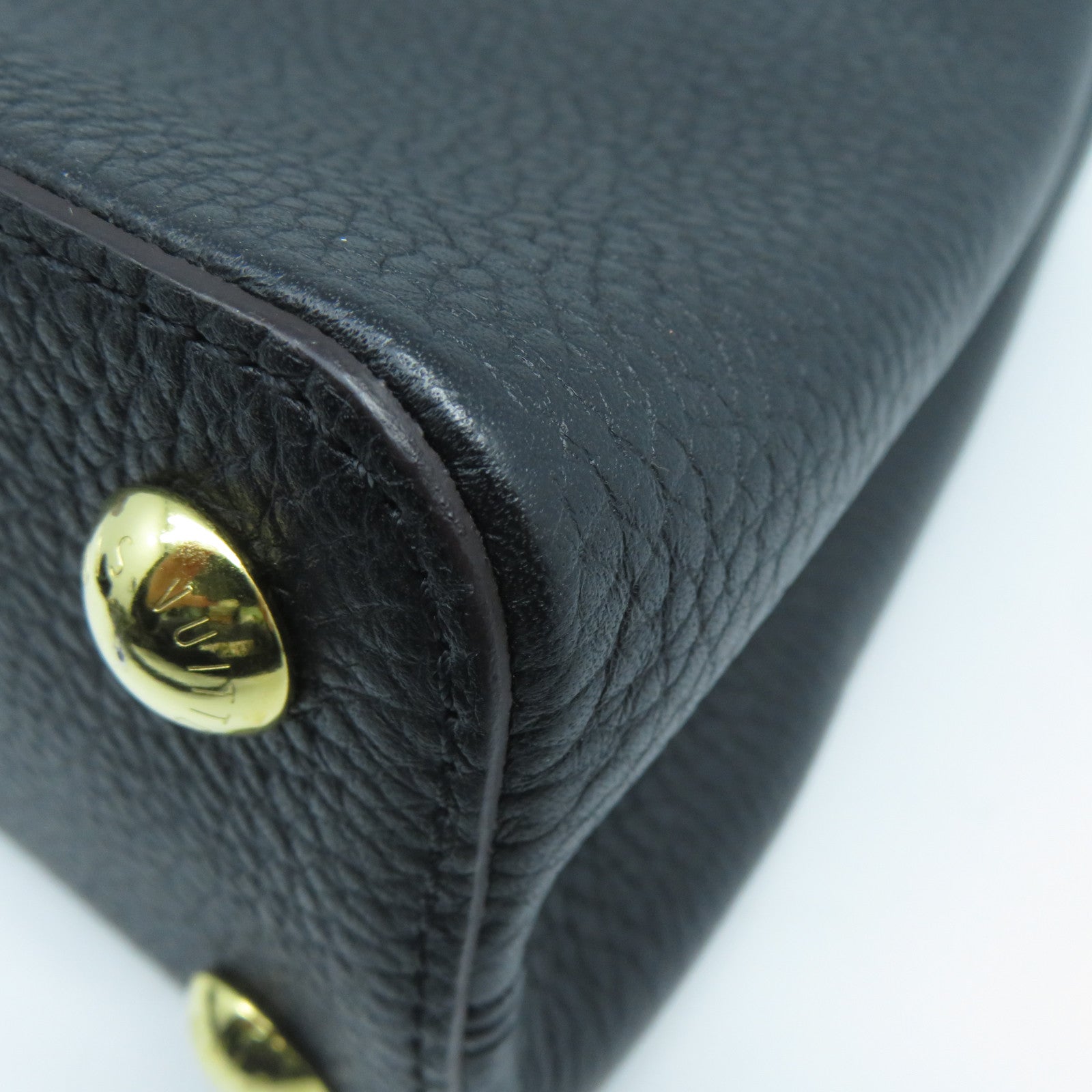 LOUIS VUITTON 【激減優惠】牛皮皮革Capucines BB金扣手挽肩背兩用袋黑色