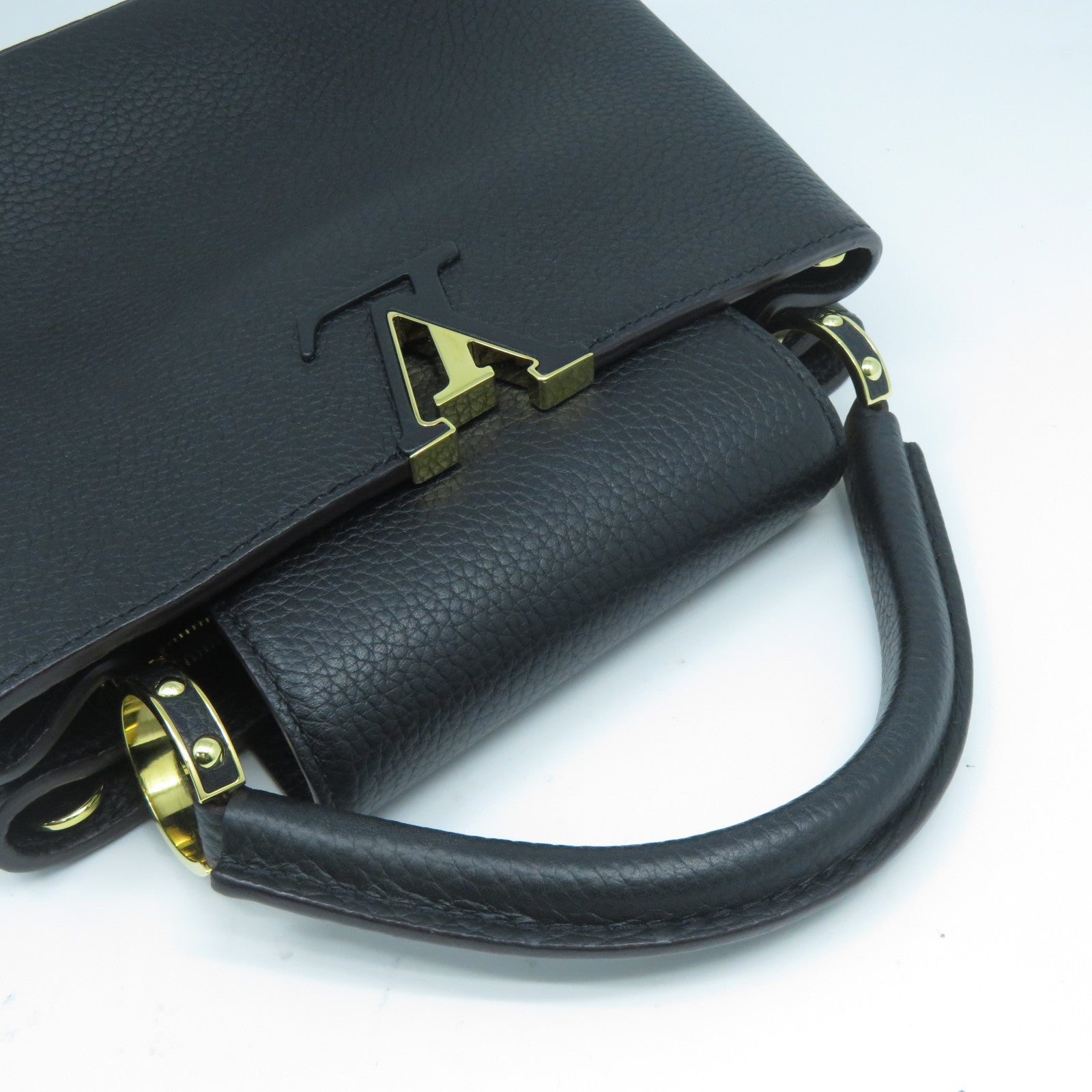 LOUIS VUITTON 【激減優惠】牛皮皮革Capucines BB金扣手挽肩背兩用袋黑色