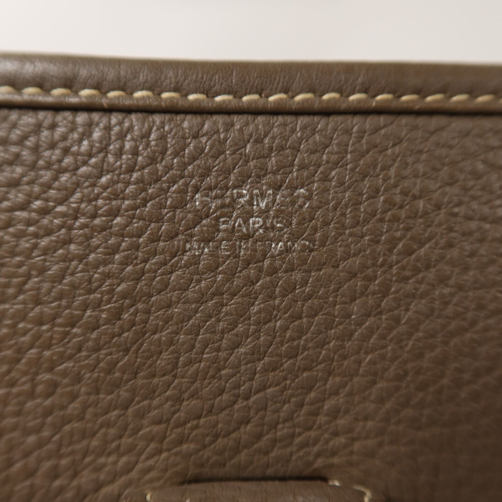 HERMES Clemence皮革Evelyne PM肩背袋Etoupe
