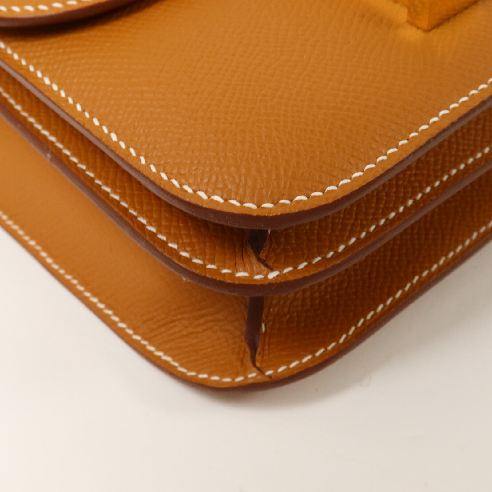 HERMES Epsom皮革Constance Mini肩背袋Gold
