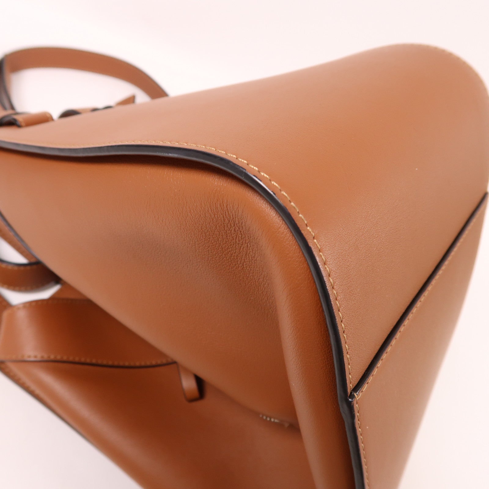 LOEWE 【激減優惠】牛皮皮革Compact Hammock銀扣手挽肩背兩用袋