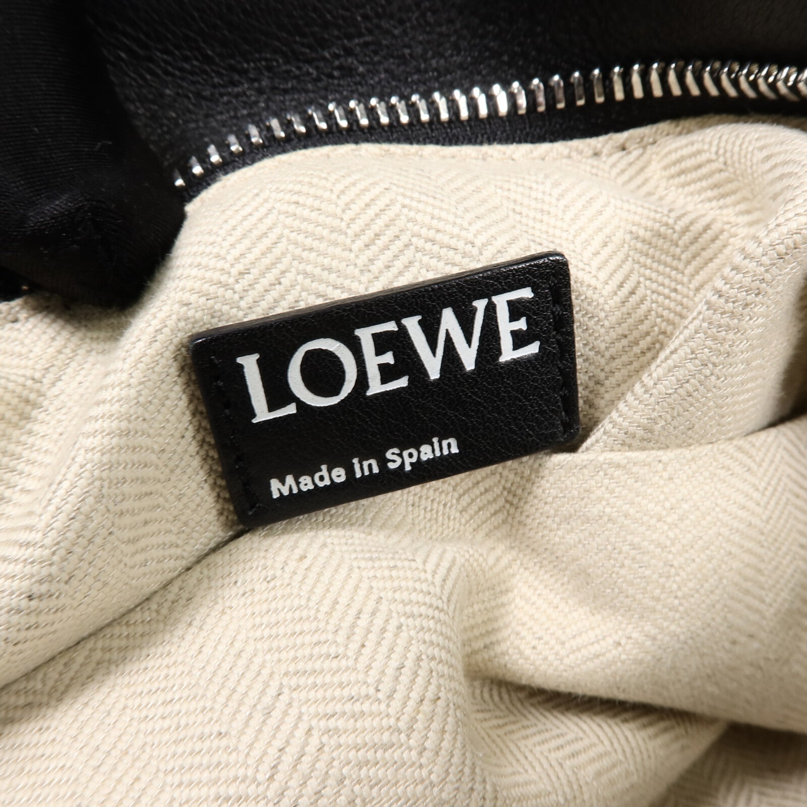 LOEWE 牛皮皮革Large Puzzle Edge Bag手挽肩背兩用袋