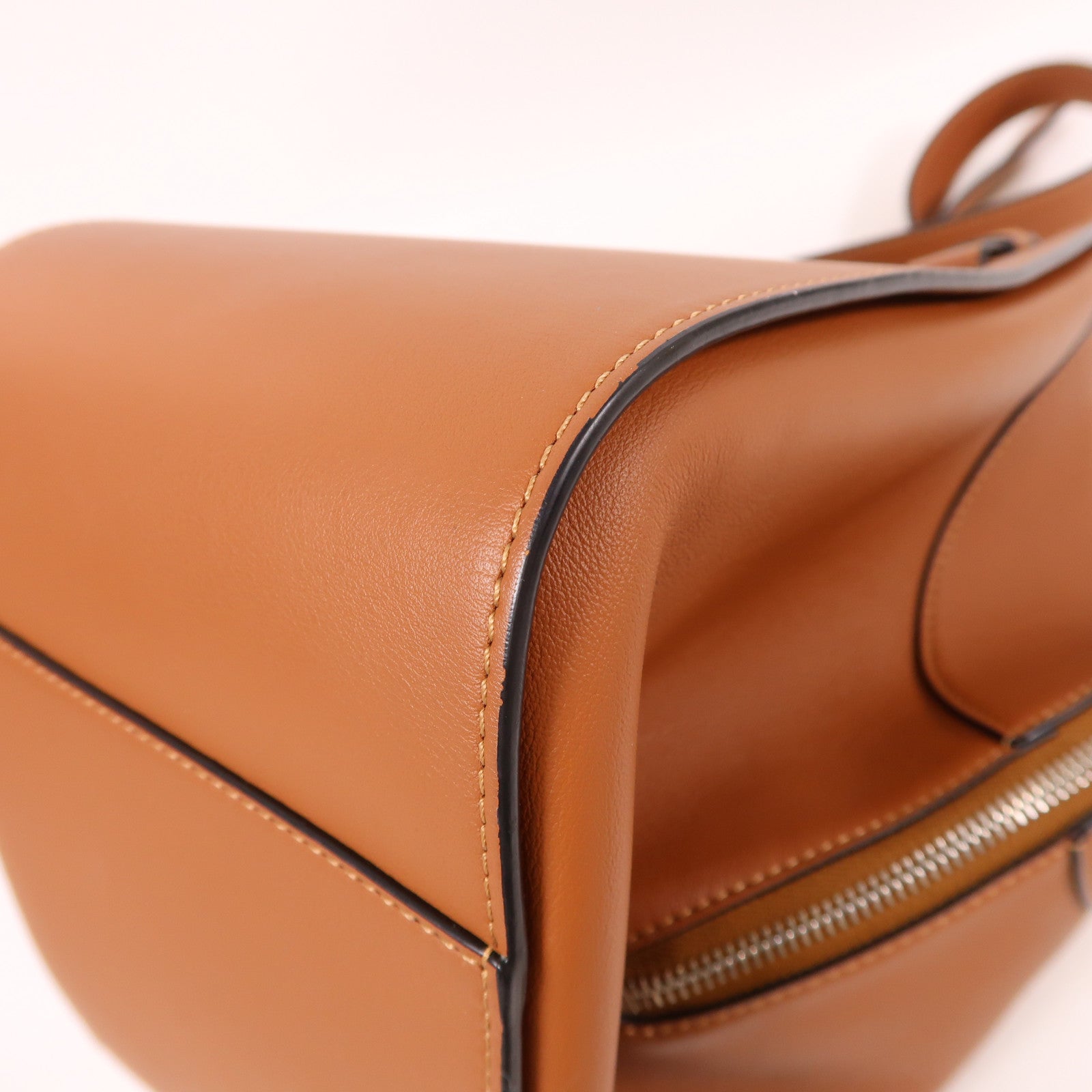 LOEWE 【激減優惠】牛皮皮革Compact Hammock銀扣手挽肩背兩用袋