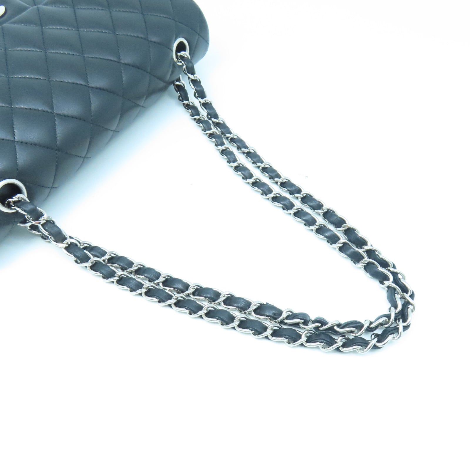 CHANEL 【激減優惠】菱格羊皮皮革Classic 25銀扣肩背袋黑色