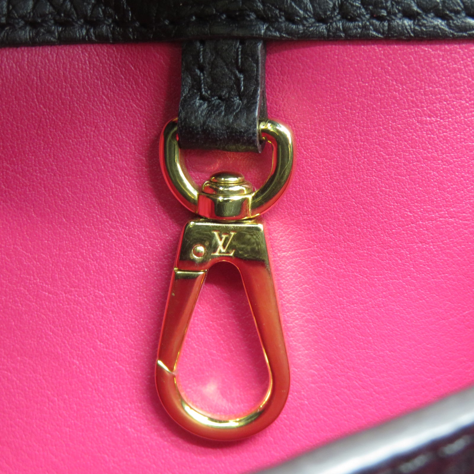 LOUIS VUITTON 【激減優惠】牛皮皮革Capucines BB金扣手挽肩背兩用袋黑色