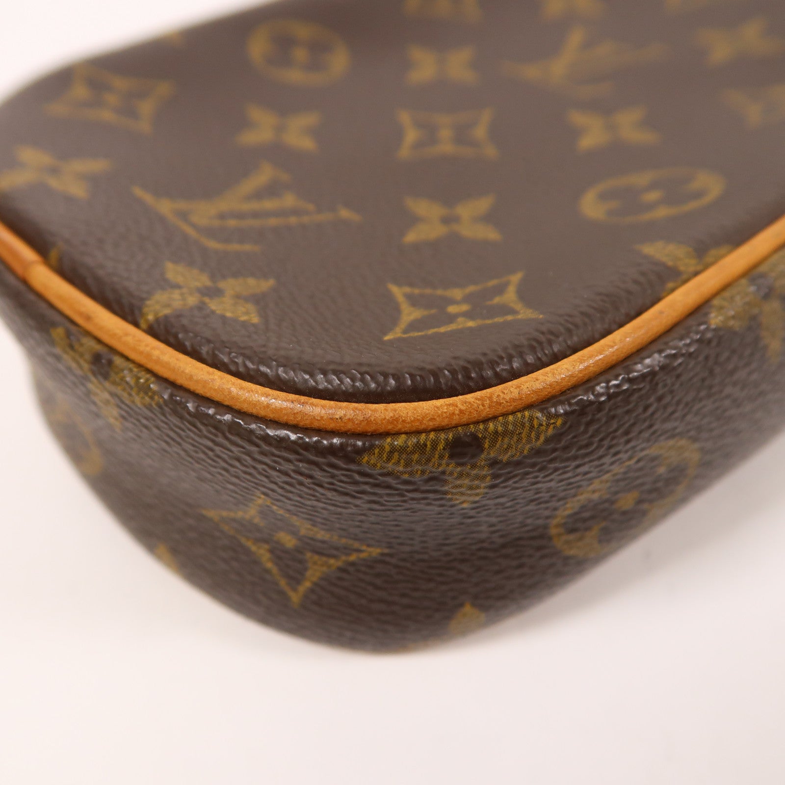 LOUIS VUITTON Monogram Pochette Gange金扣肩背袋