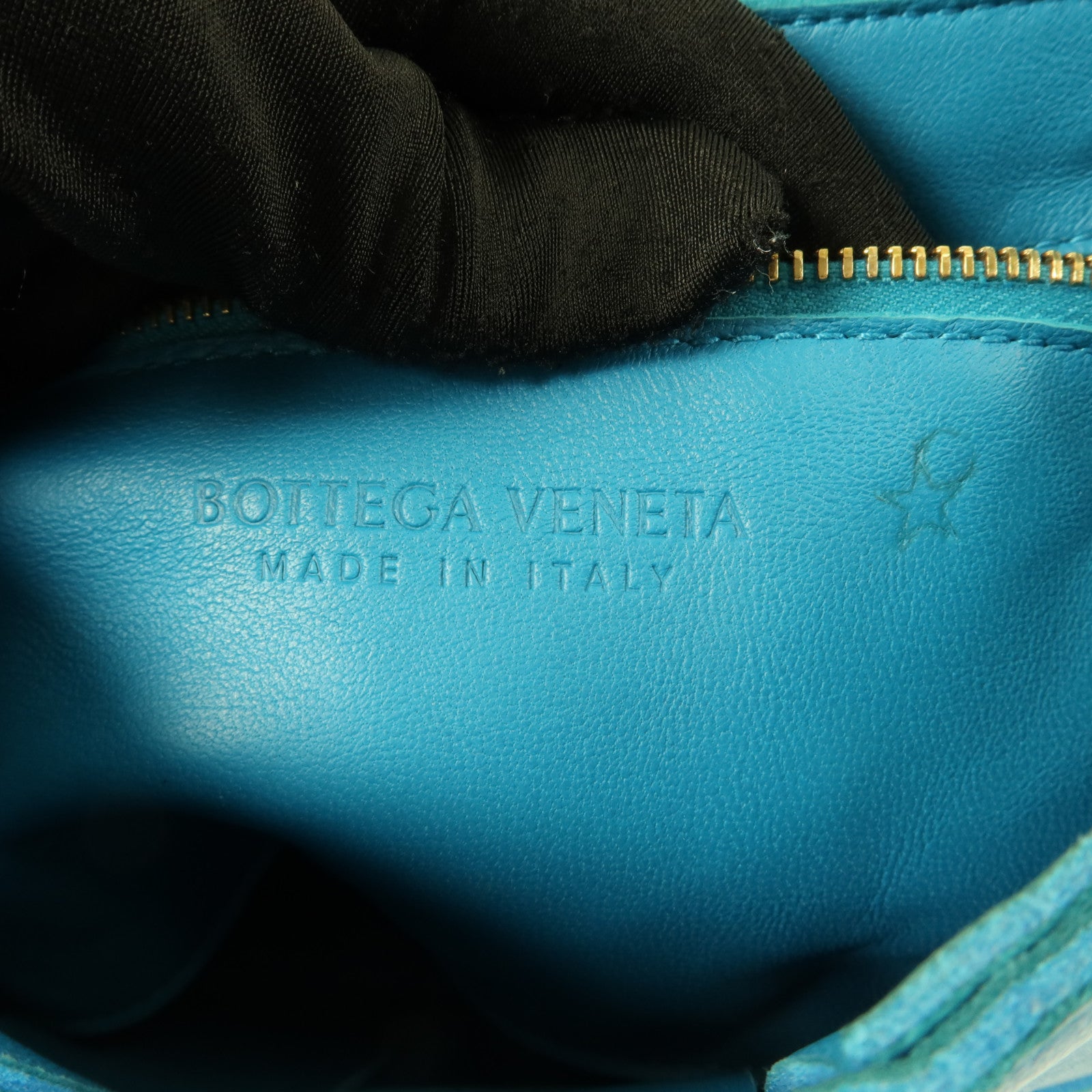 BOTTEGA VENETA 羊皮皮革Cassette肩背袋