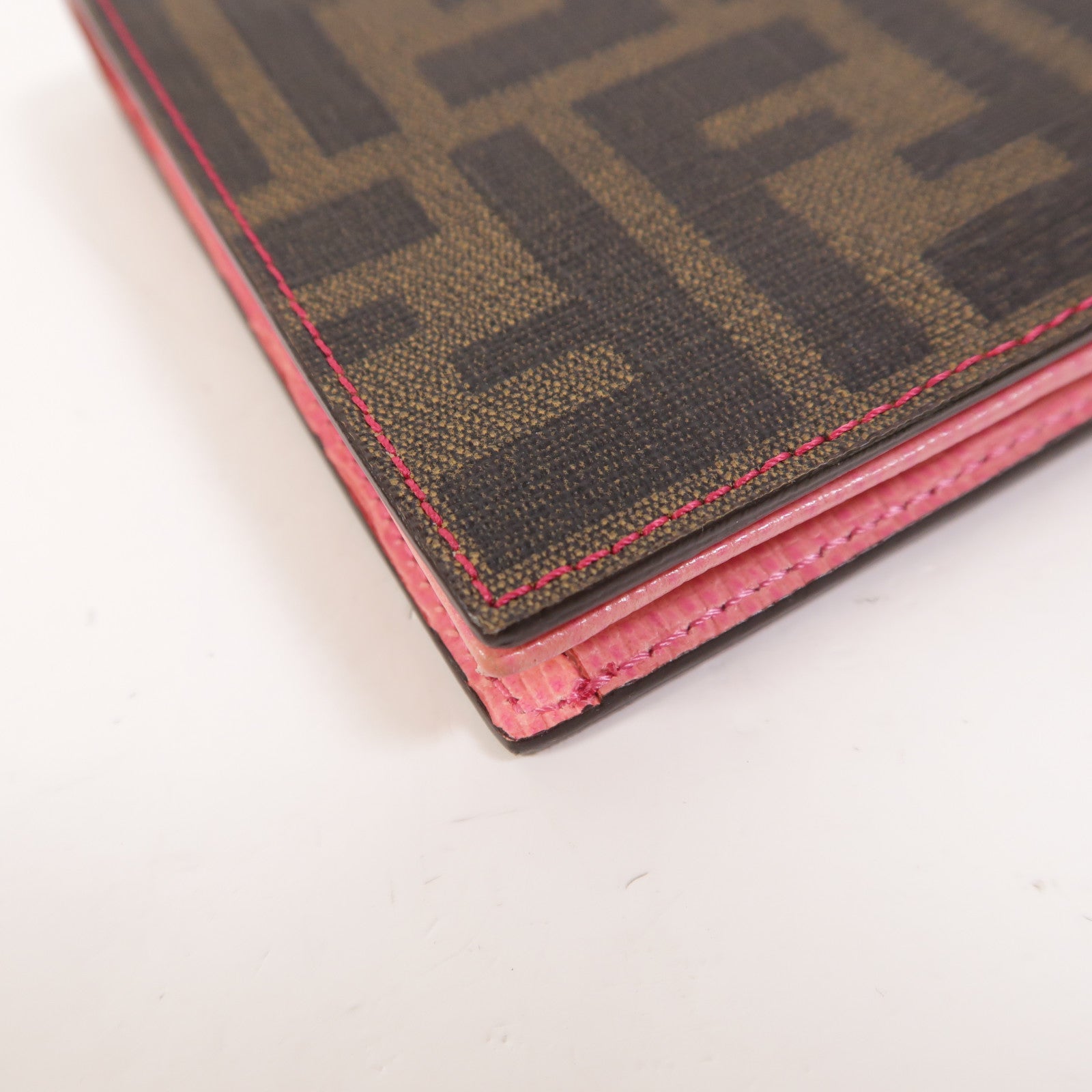 FENDI 塗層帆布Wallet On Chain金扣鏈帶肩背袋